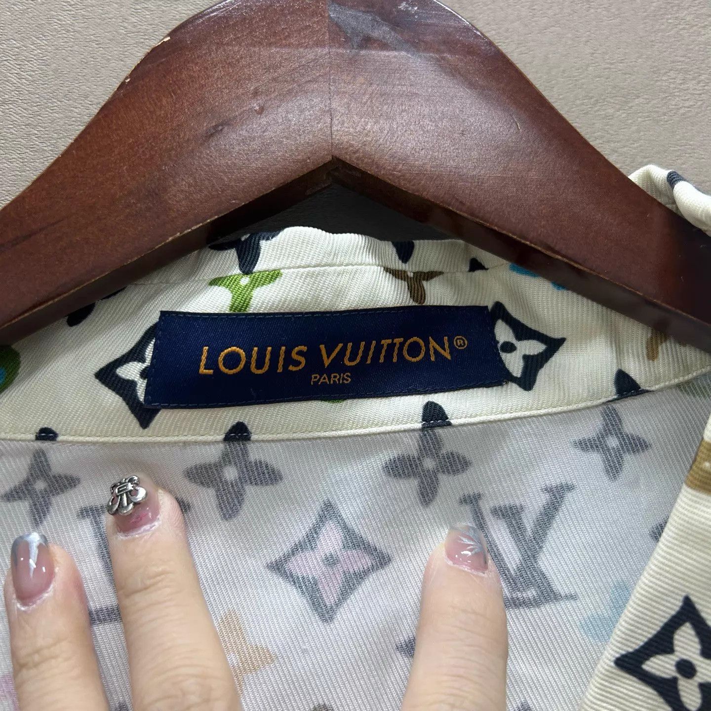 Louis Vuitton Tyler x LV Color Logo Print Short-Sleeve Shirt 5L Size US XXL / EU 58 / 5 - 3 Thumbnail
