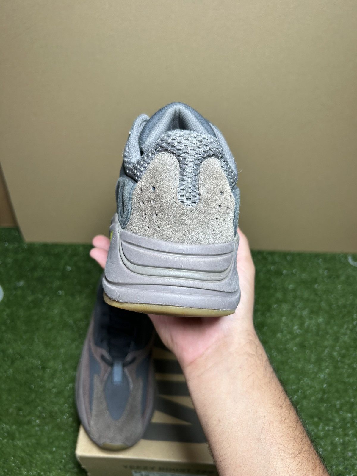 Adidas × Yeezy Yeezy 700 muave Size US 10 / EU 43 - 3 Thumbnail