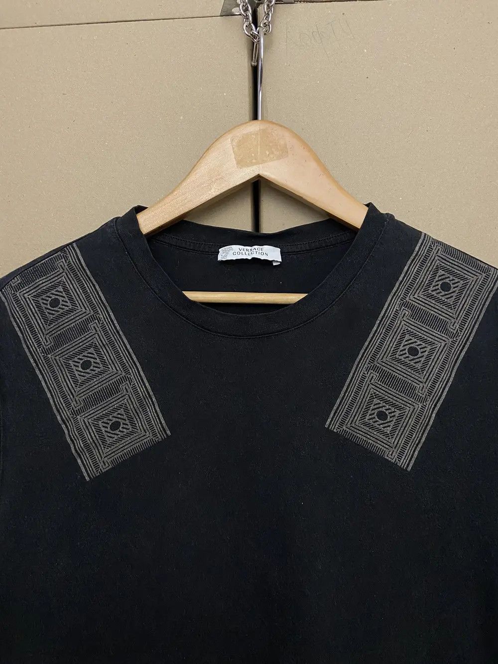Versace VINTAGE VERSACE MEDUSA T SHIRT TEE Y2K LUXURY OLD MONEY Size US M / EU 48-50 / 2 - 6 Thumbnail