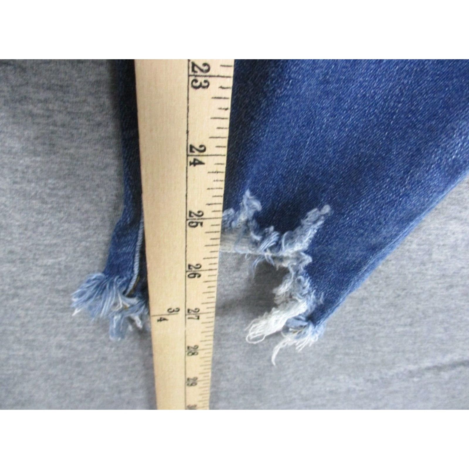 Vintage Judy Blue Jeans Cropped Distressed Stretch Comfort Sz 7/28 Blue Denim Regular 5-Pocket Womens Jeans Size 28" / US 6 / IT 42 - 7 Thumbnail