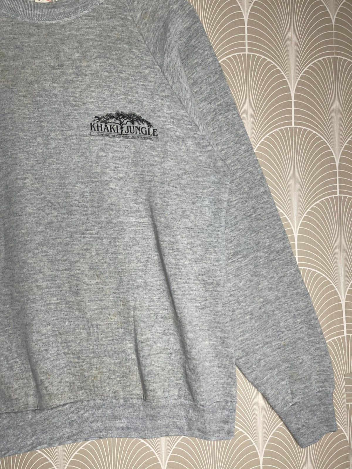 Jungles × Vintage VINTAGE 90s KHAKI JUNGLE ELEPHANT BIG PRINT CRENECK Size US L / EU 52-54 / 3 - 4 Thumbnail