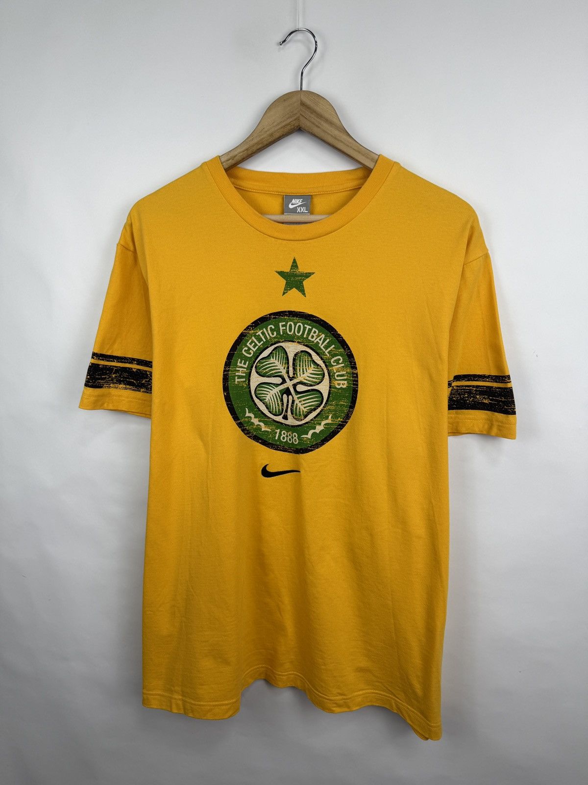 Nike 🏴󠁧󠁢󠁳󠁣󠁴󠁿 Vintage Y2K Nike Celtic Soccer T-Shirt Retro Rare Hype Size US XXL / EU 58 / 5 - 3 Thumbnail