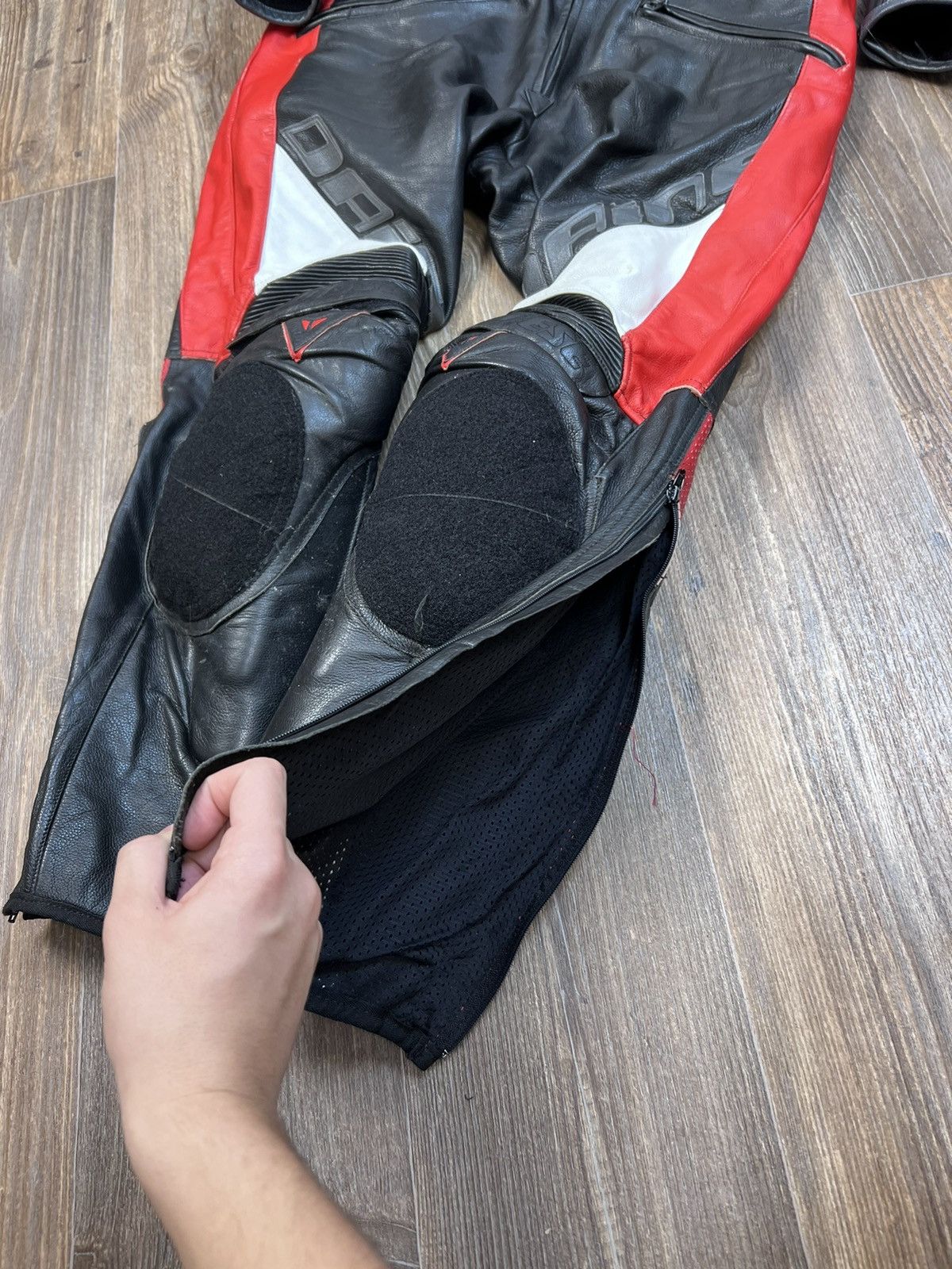 Dainese × Vintage Dainese Racing Leather Motorcycle Jacket + Pant Suit Size US XL / EU 56 / 4 - 16 Thumbnail