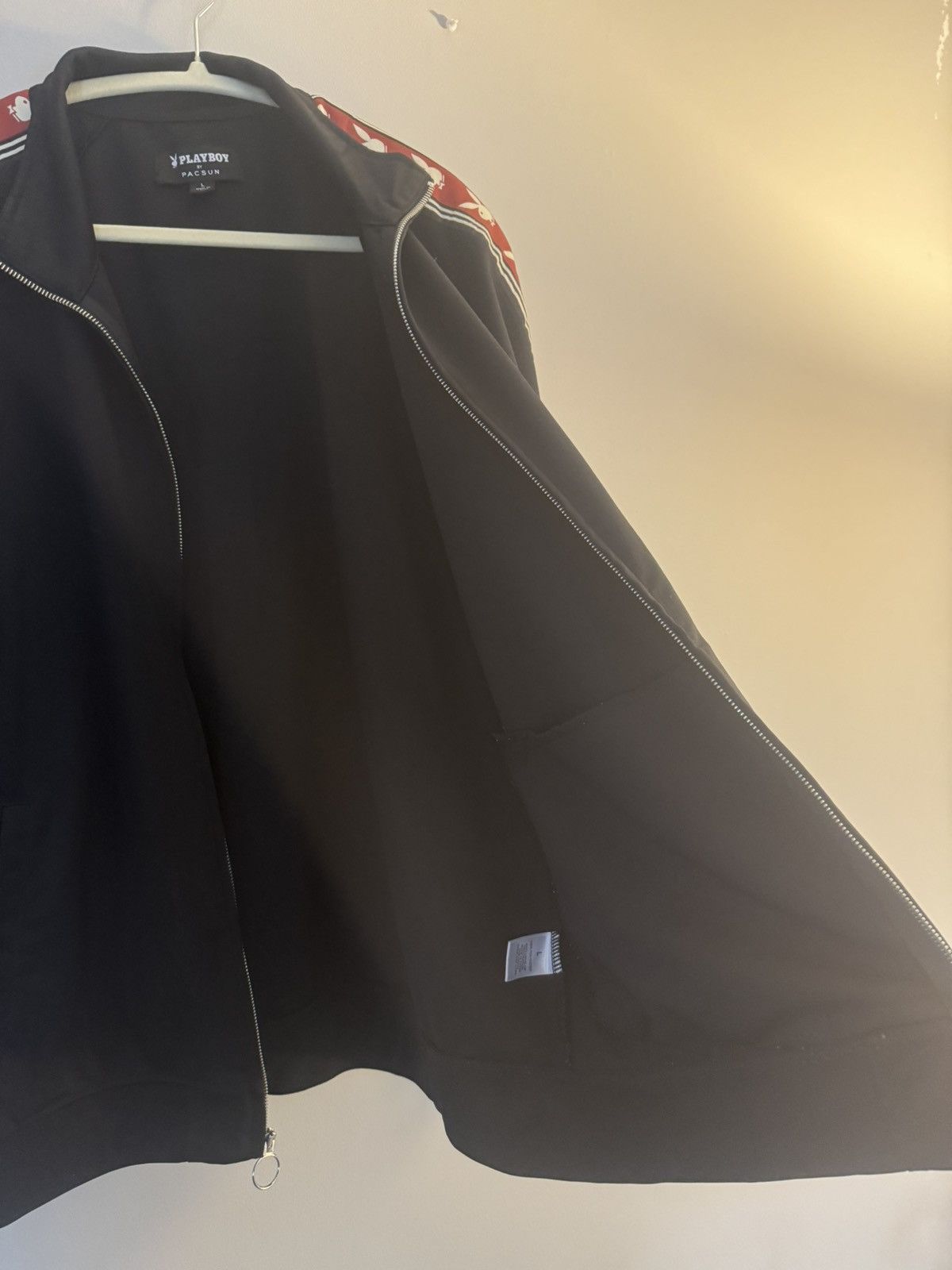 Pacsun × Playboy Playboy x Pacsun Tracktop Size US L / EU 52-54 / 3 - 8 Thumbnail