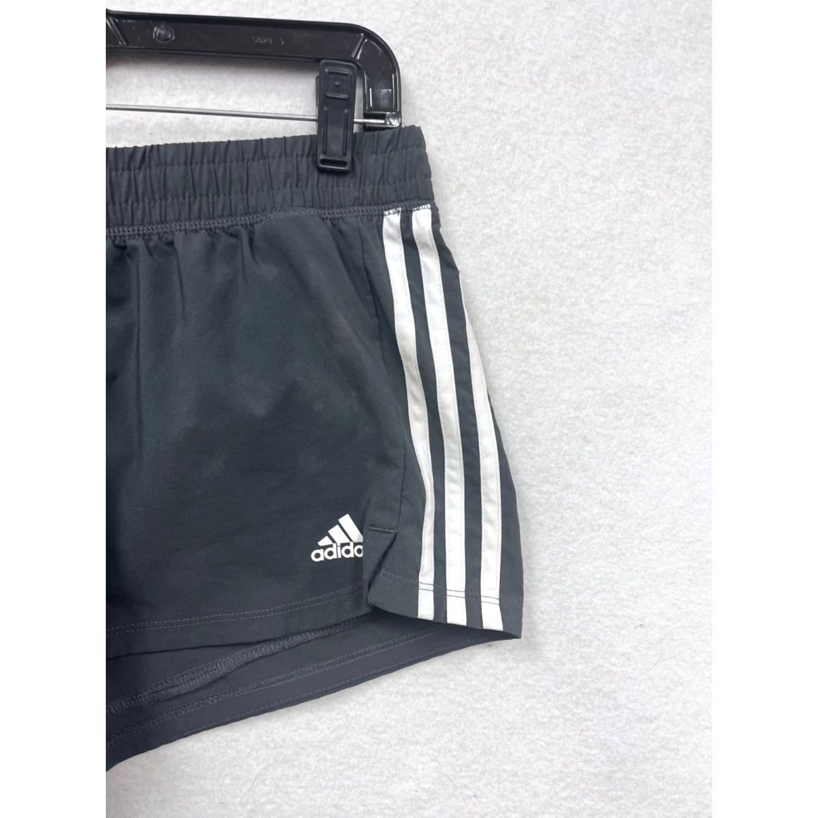 Adidas Adidas Womens Athletic Shorts M Gray Regular Polyester Activewear Like New Mens? Size 32" / US 10 / IT 46 - 4 Thumbnail