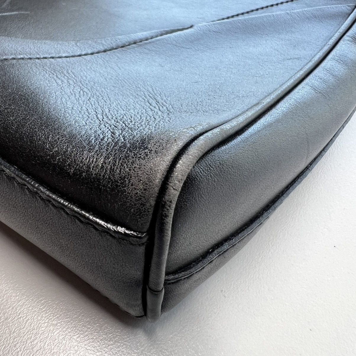 Prada Authentic Vintage PRADA Vitello Leather Shoulder Bag – Black Size ONE SIZE - 21 Thumbnail