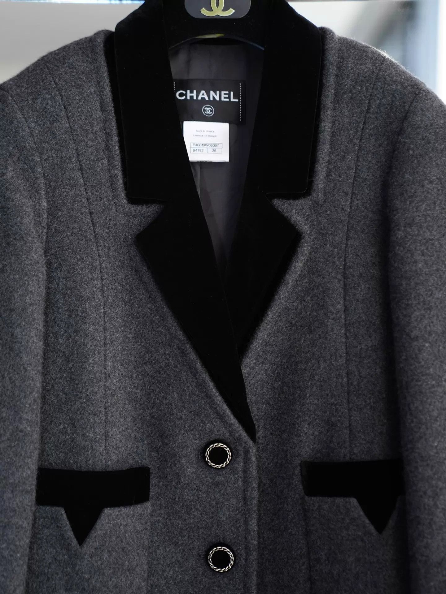 Chanel Chanel Gray Cashmere & Black Velvet Blazer FR36/S Size XS / US 0-2 / IT 36-38 - 9 Thumbnail