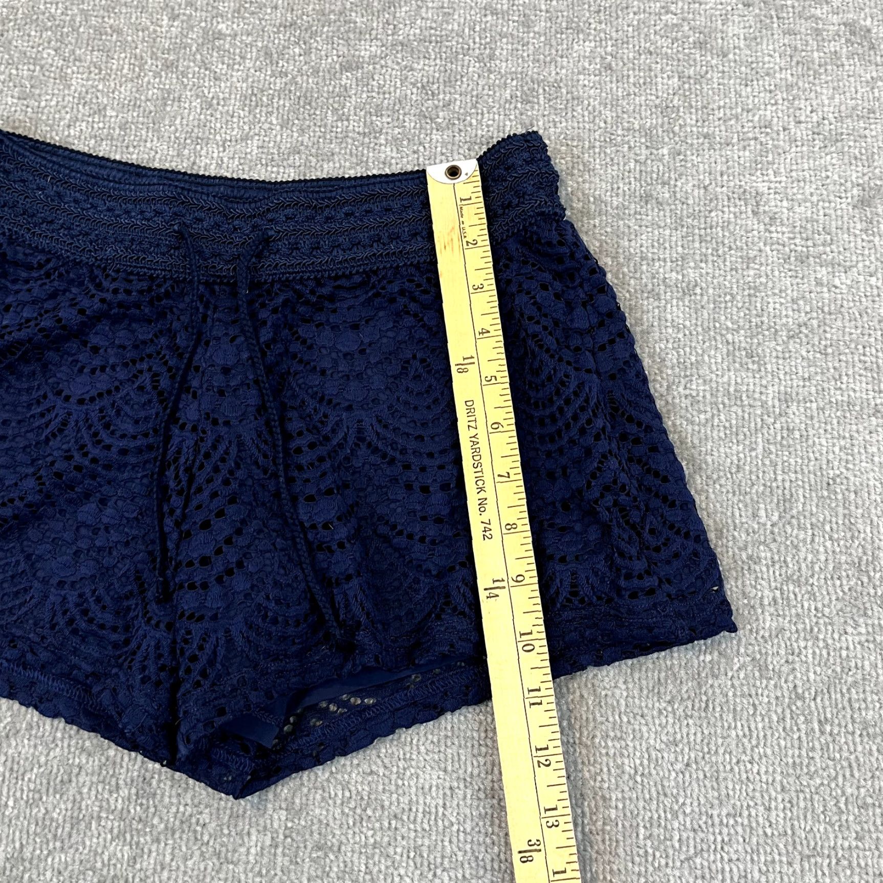 Lilly Pulitzer Lilly Pulitzer Shorts Womens XS Extra Small 4" Claudette Blue Lined Crochet Preppy Tropical Garden Party Size 26" / US 2 / IT 38 - 3 Thumbnail