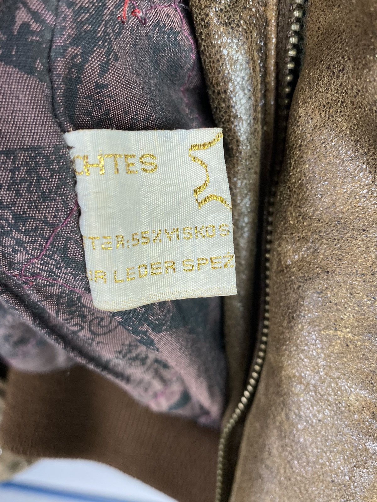 Vintage Vintage Leather Flying Bomber Jacket with Military Patches Size US L / EU 52-54 / 3 - 11 Thumbnail