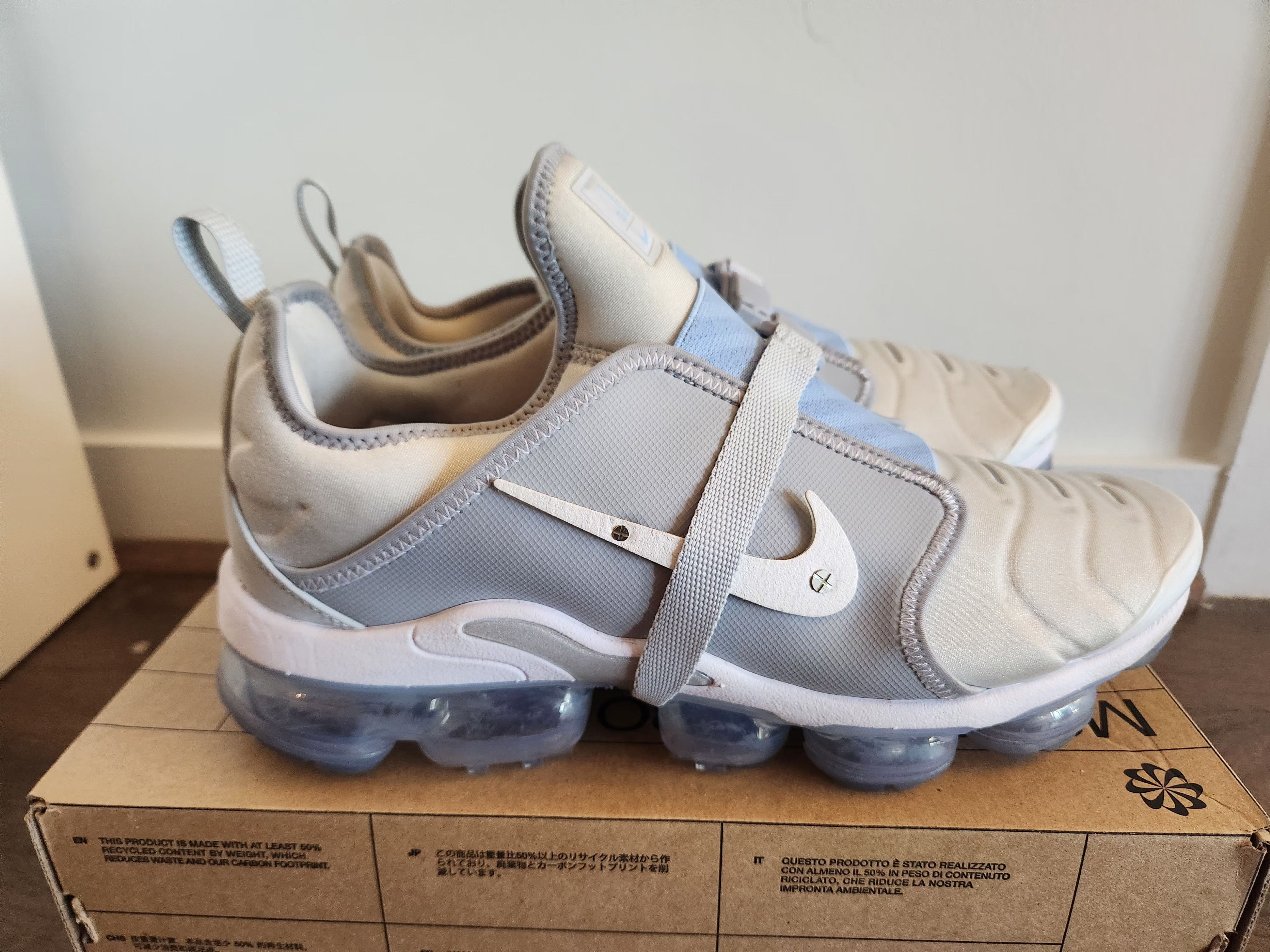 Nike Nike Air VaporMax Plus "Paris Works in Progress" Size US 10.5 / EU 43-44 - 3 Thumbnail
