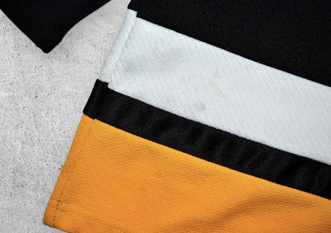 Ccm Vintage Pittsburgh Penguins Sidney Crosby NHL CCM Jersey (M) Size US M / EU 48-50 / 2 - 8 Thumbnail