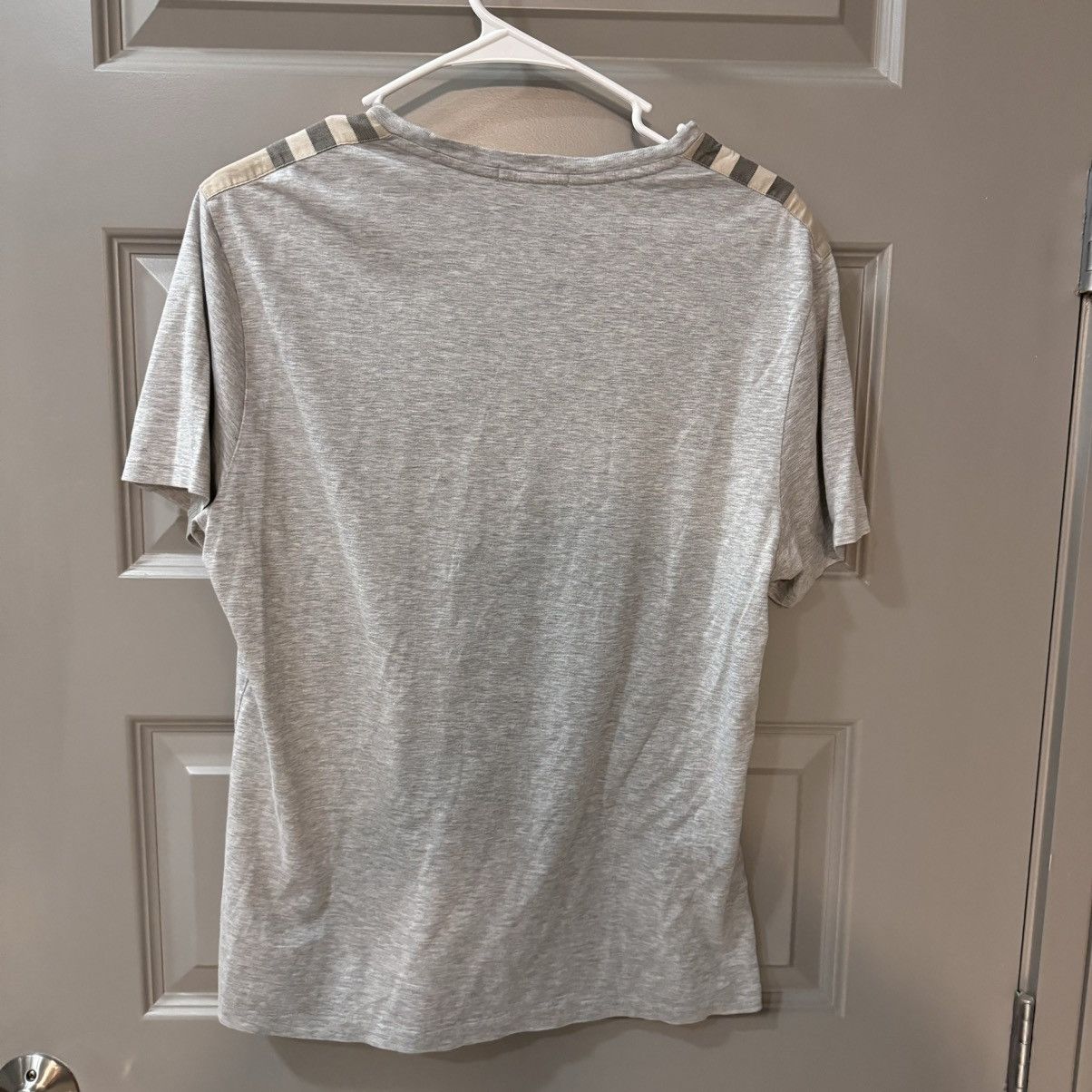 Burberry Burberry Print on Shoulder Tee Size US M / EU 48-50 / 2 - 2 Thumbnail