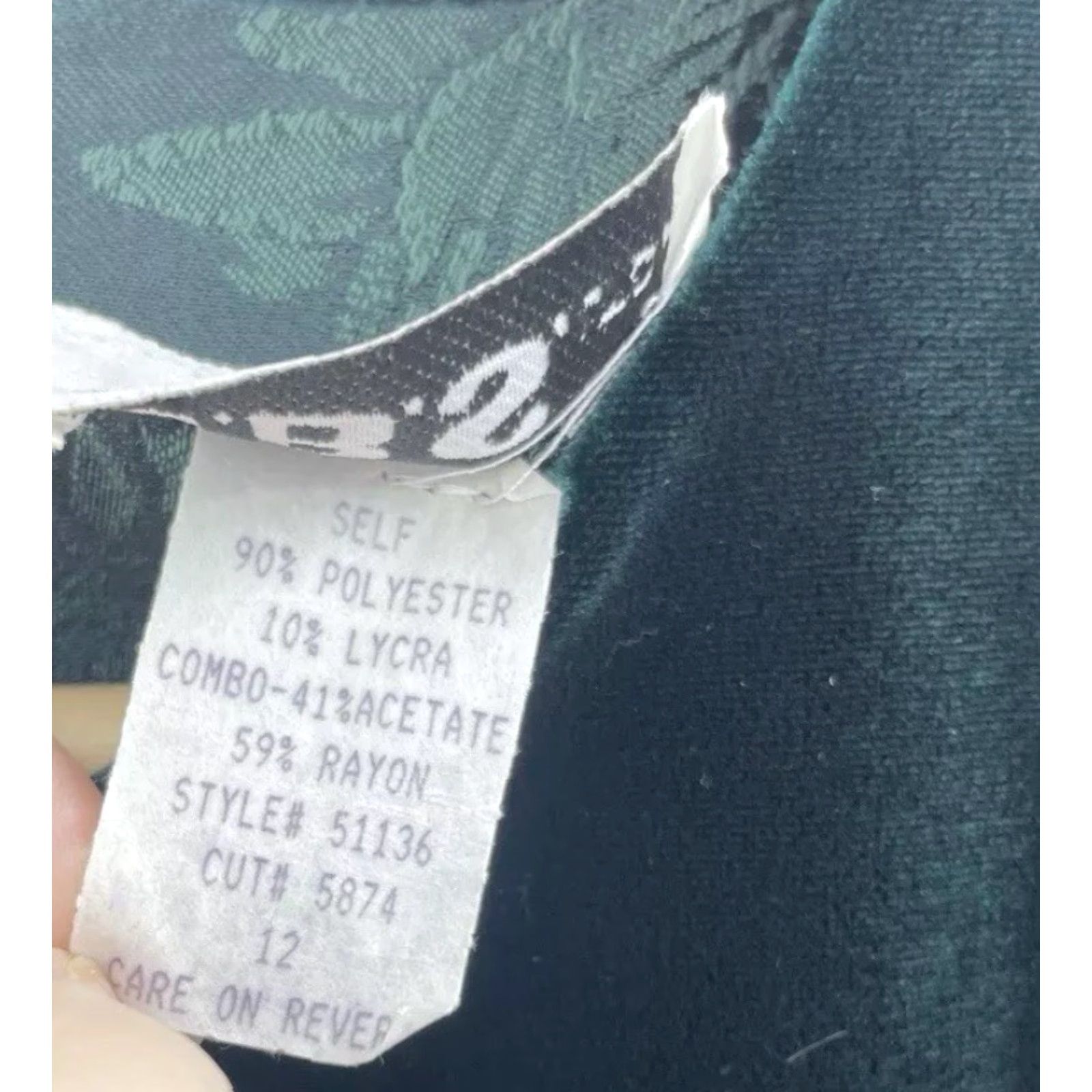 Velvet VINTAGE J.B.S. LTD Dark Green Velvet Button Tunic Top Size 12 Womens Blouse Dressy 80s Holiday Party Formal Workwear Long Sleeve Velvet Spandex Rayon Size XL / US 12-14 / IT 48-50 - 6 Thumbnail