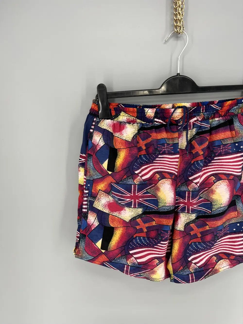 Vintage Vintage Y2K Art Streetwear Hawaiian Shorts Fashion Grailed Size US 32 / EU 48 - 4 Thumbnail