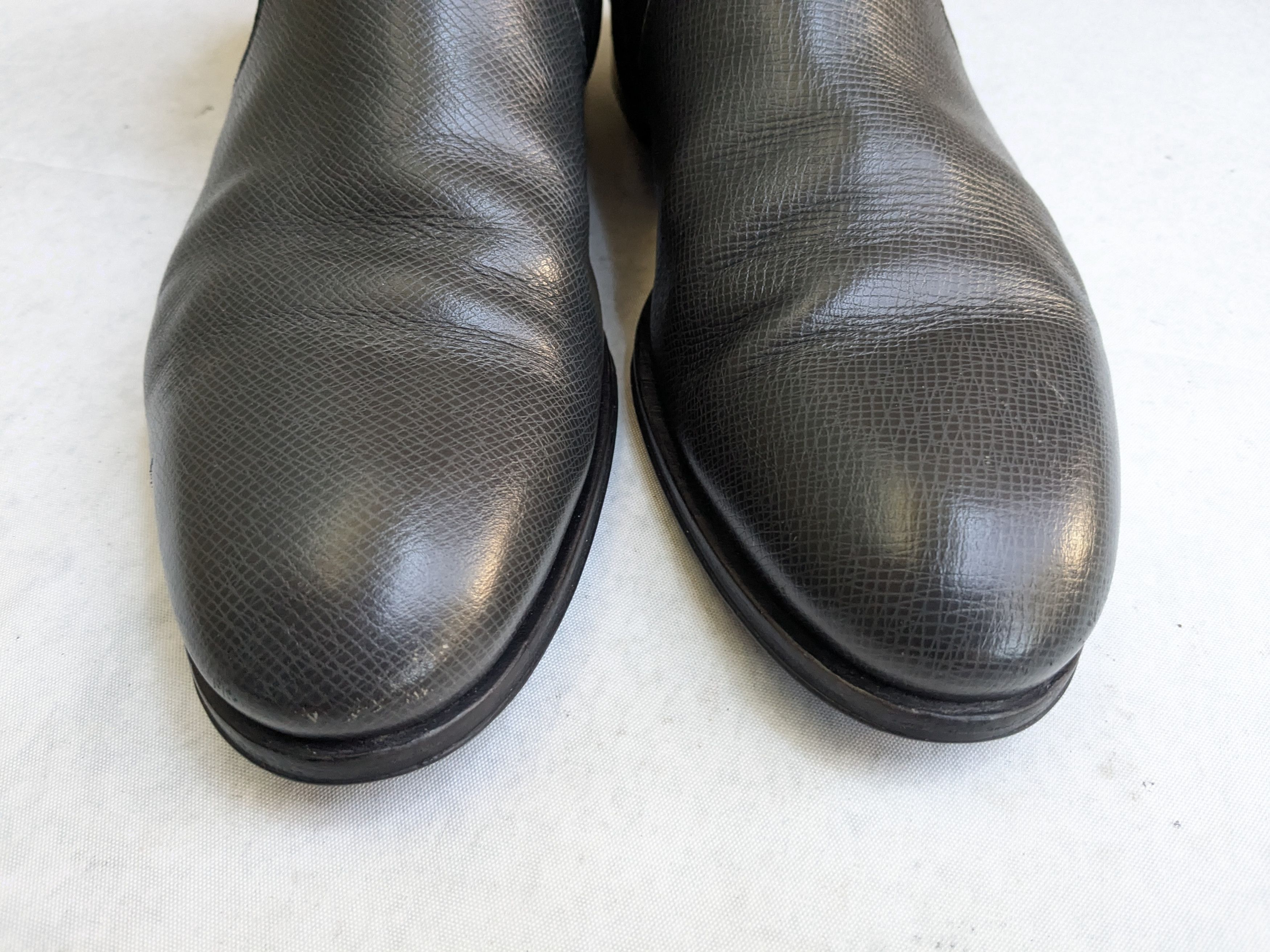 Louis Vuitton Louis Vuitton Side Zip Boots Gray Black Leather 8 Chelsea Size US 8 / EU 41 - 4 Thumbnail