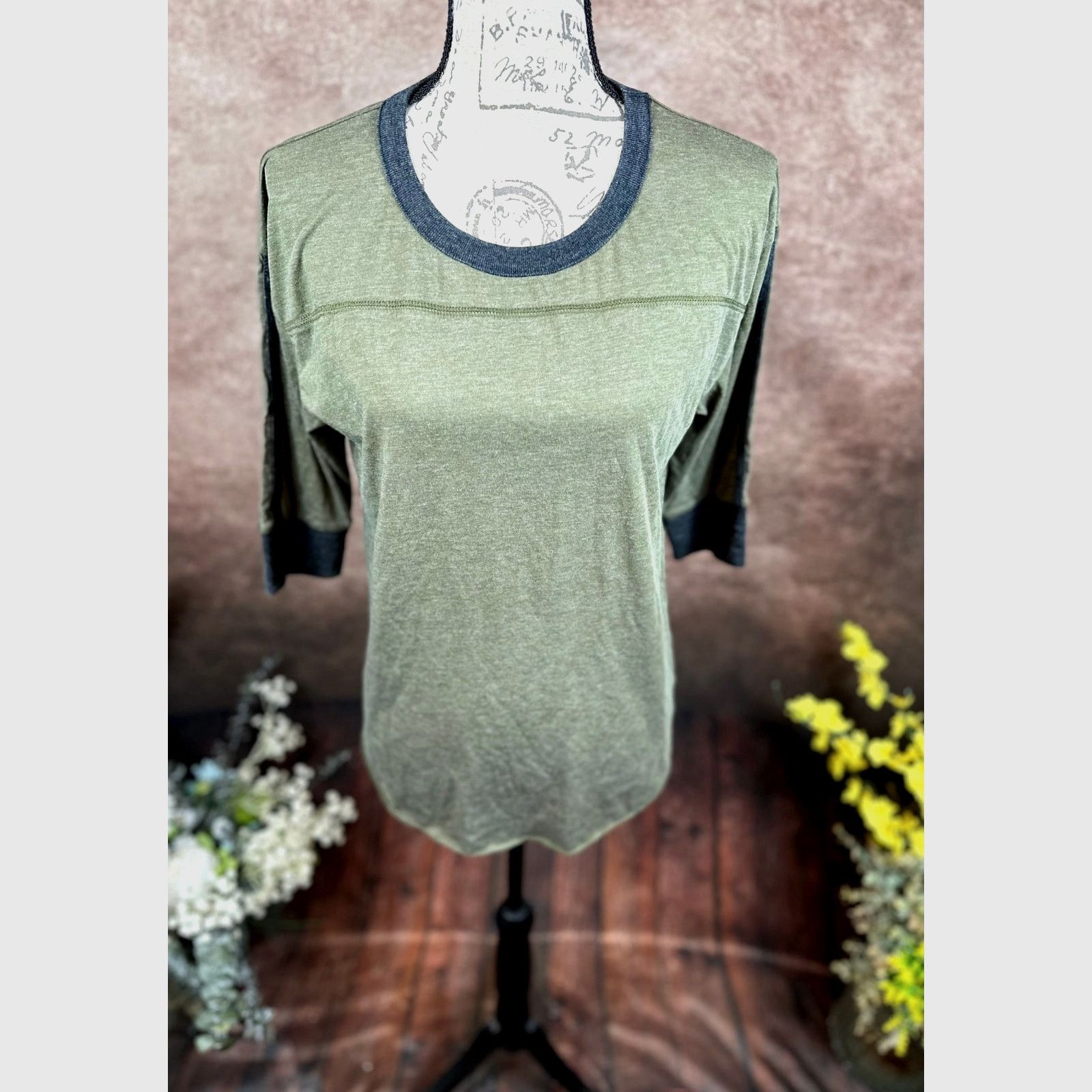 Chaser Brand Chaser Round Neck 3/4 Sleeve Contrasting Trim Olive/Black M Size M / US 6-8 / IT 42-44 - 4 Thumbnail