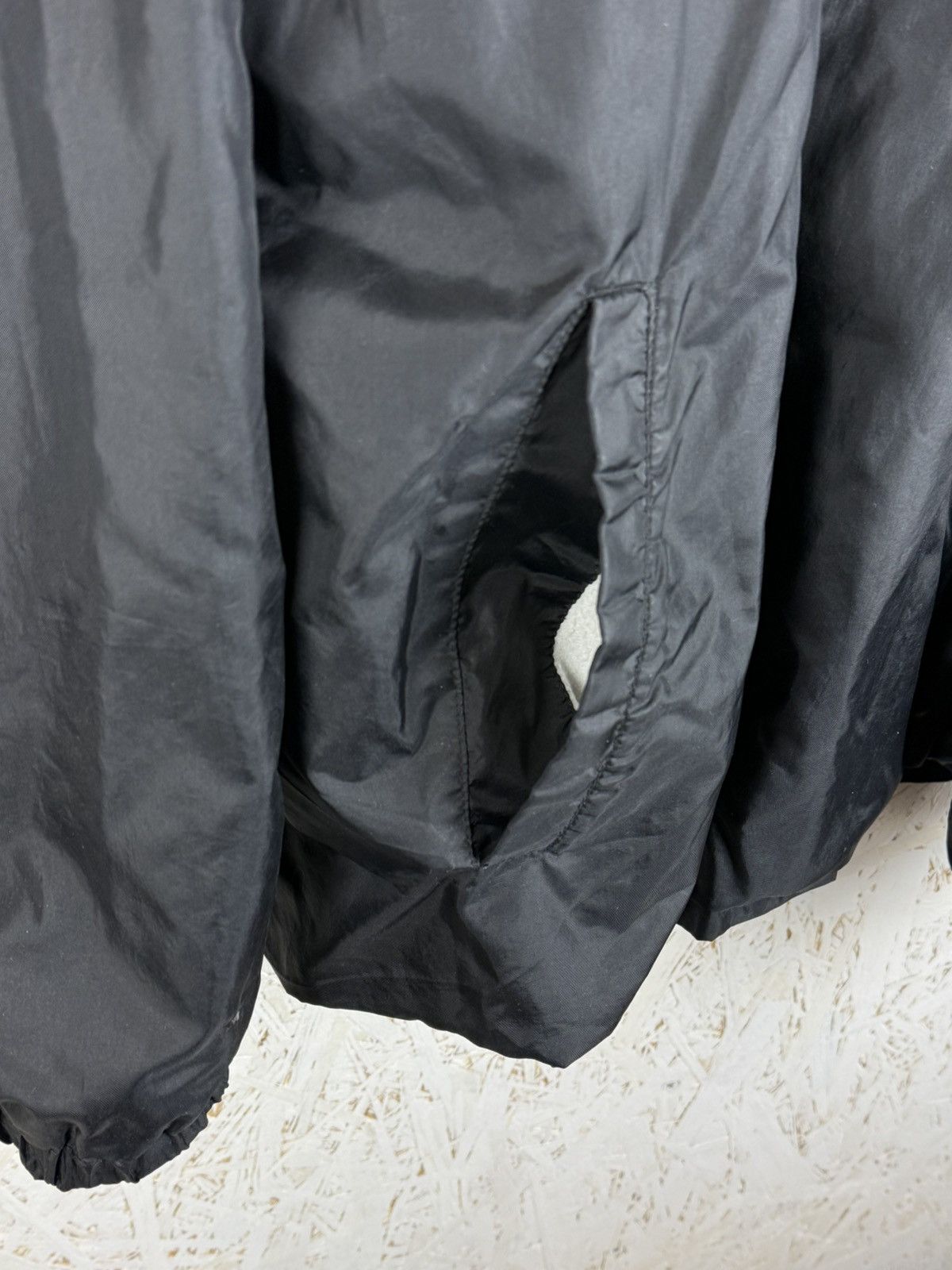 Band Tees 90s Vintage Slipknot 1999 Barcode Windbreaker Jacket XL Size US XL / EU 56 / 4 - 7 Thumbnail