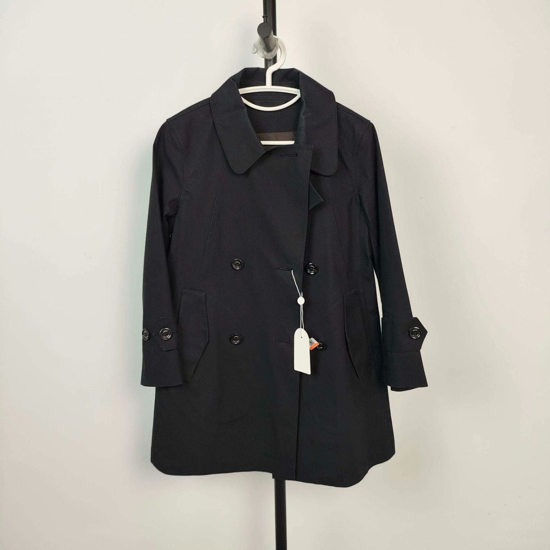 Louis Vuitton Louis Vuitton Women's Short Trench Coat Size S / US 4 / IT 40 - 1 Thumbnail