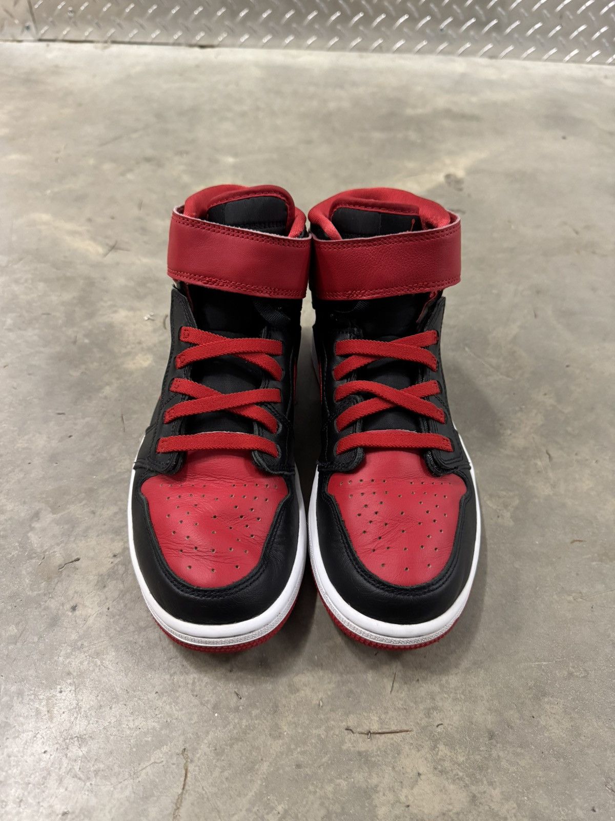 Jordan Brand Jordan 1 High Fly.ease Bred Size 8.5 Size US 8.5 / EU 41-42 - 4 Thumbnail