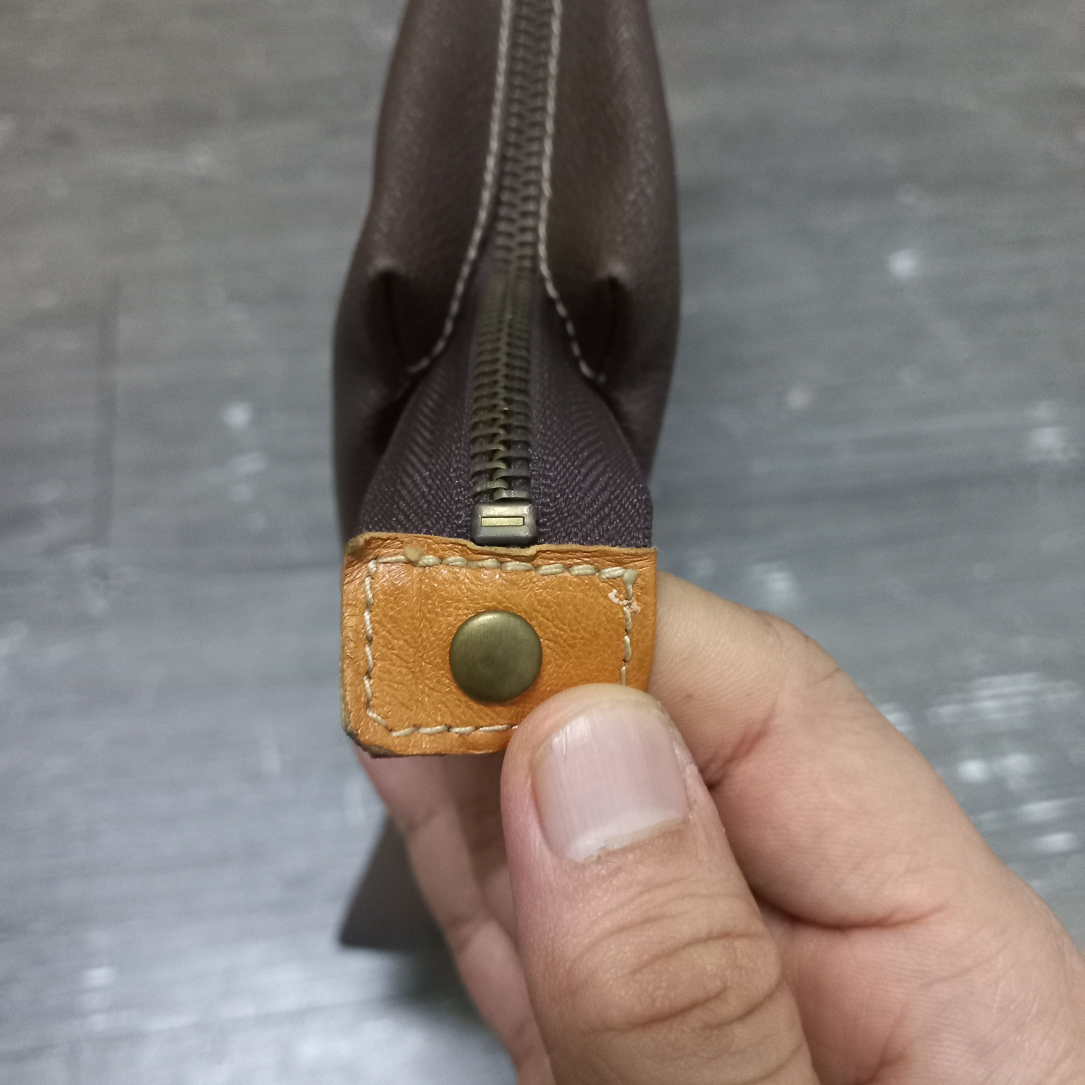 Trussardi × Vintage Vintage trussardi leather clutch bag made in italy Size ONE SIZE - 4 Thumbnail