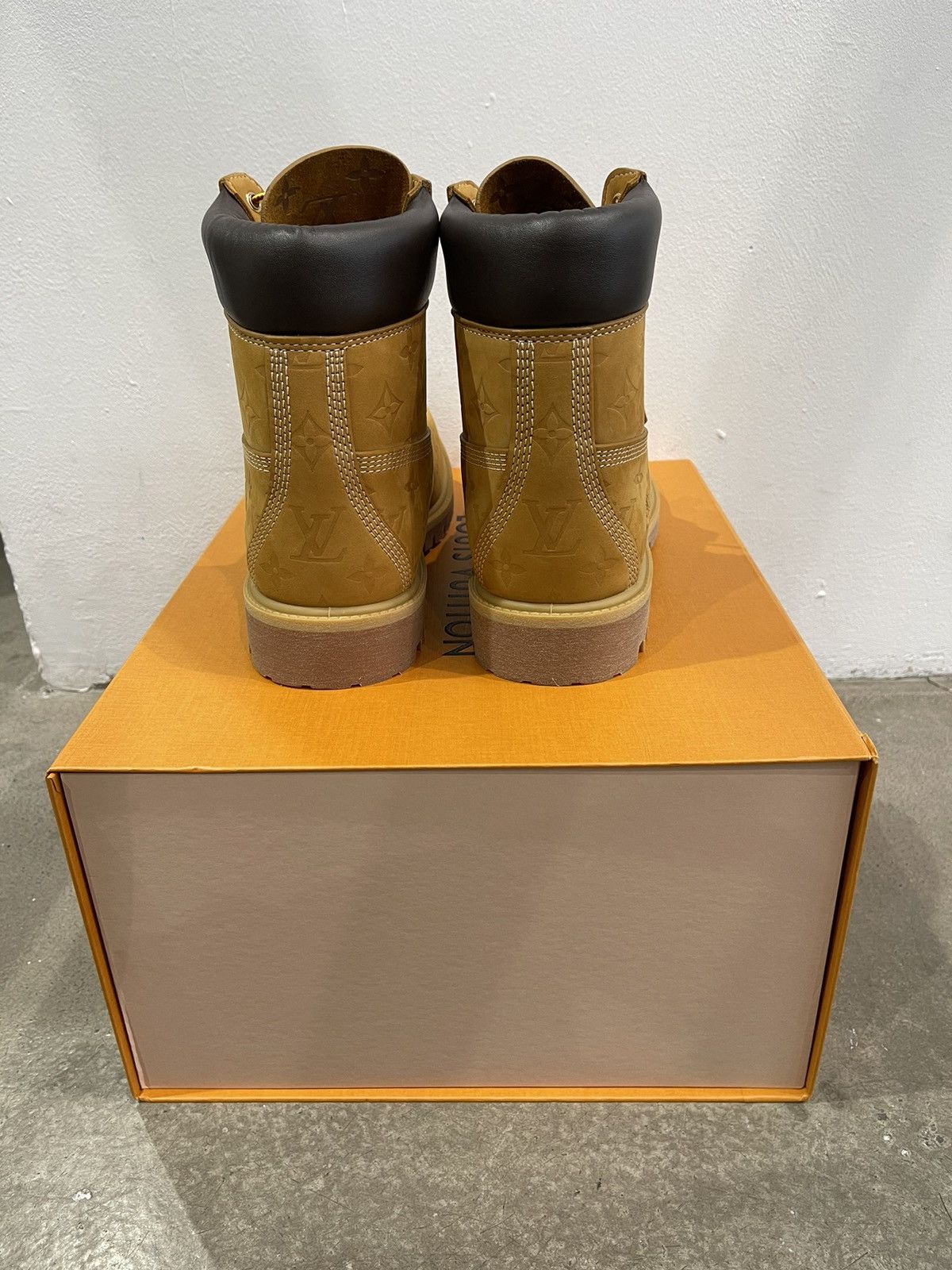 Louis Vuitton × Timberland Louis Vuitton x Timberland Size US 10.5 / EU 43-44 - 6 Thumbnail