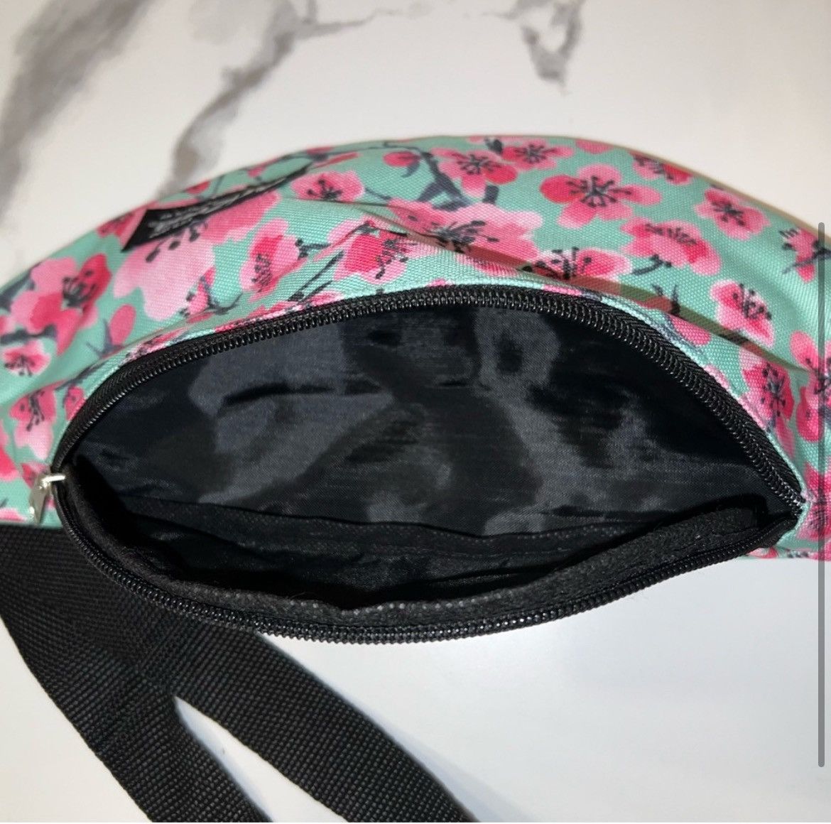 Arizona Jean Co. Limited Edition Arizona Green Tea Fanny pack/crossbody Size ONE SIZE - 2 Thumbnail
