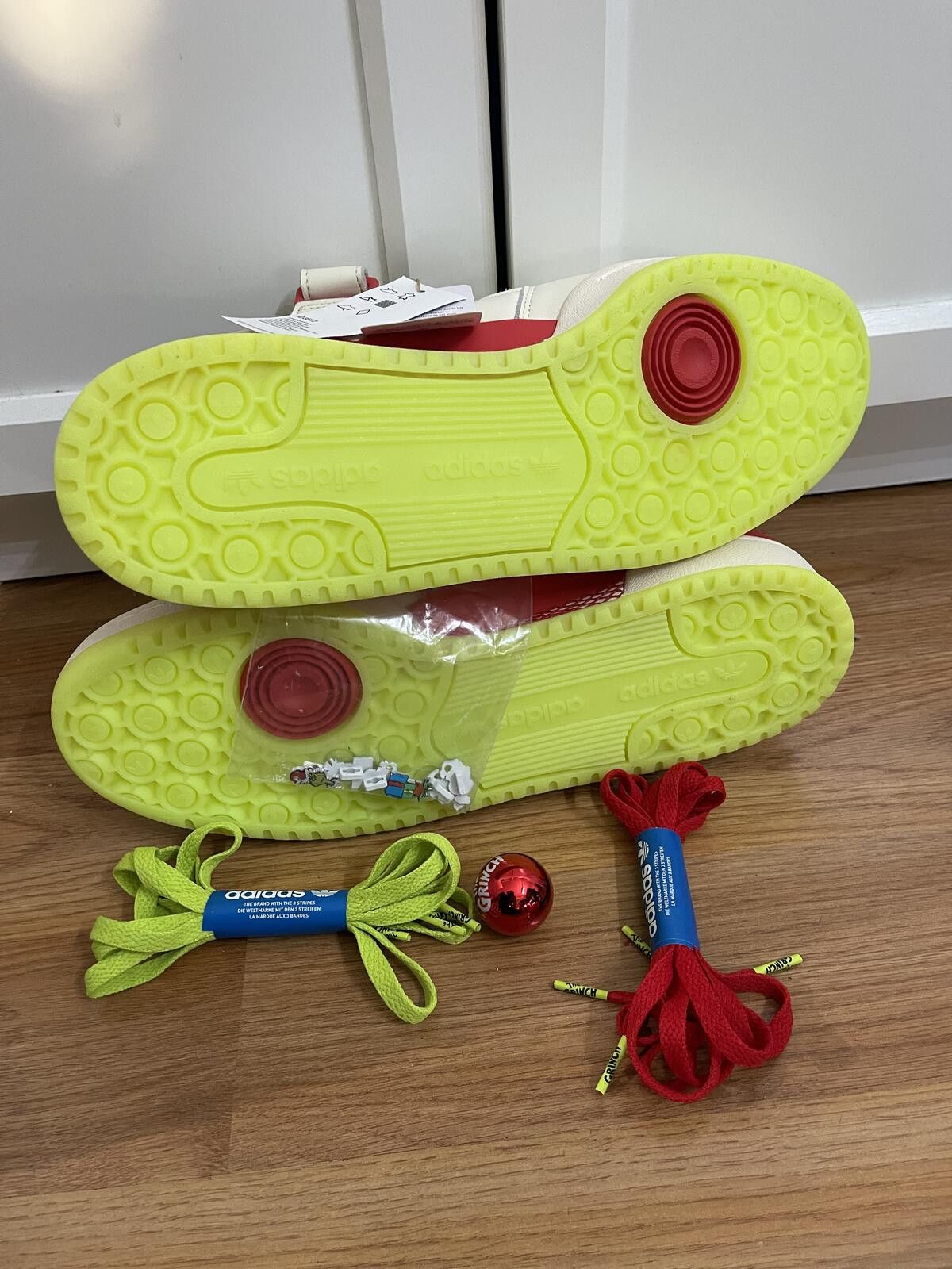 Adidas Adidas Grinch Themed Sneakers Size 11.5 Size US 11.5 / EU 44-45 - 8 Thumbnail