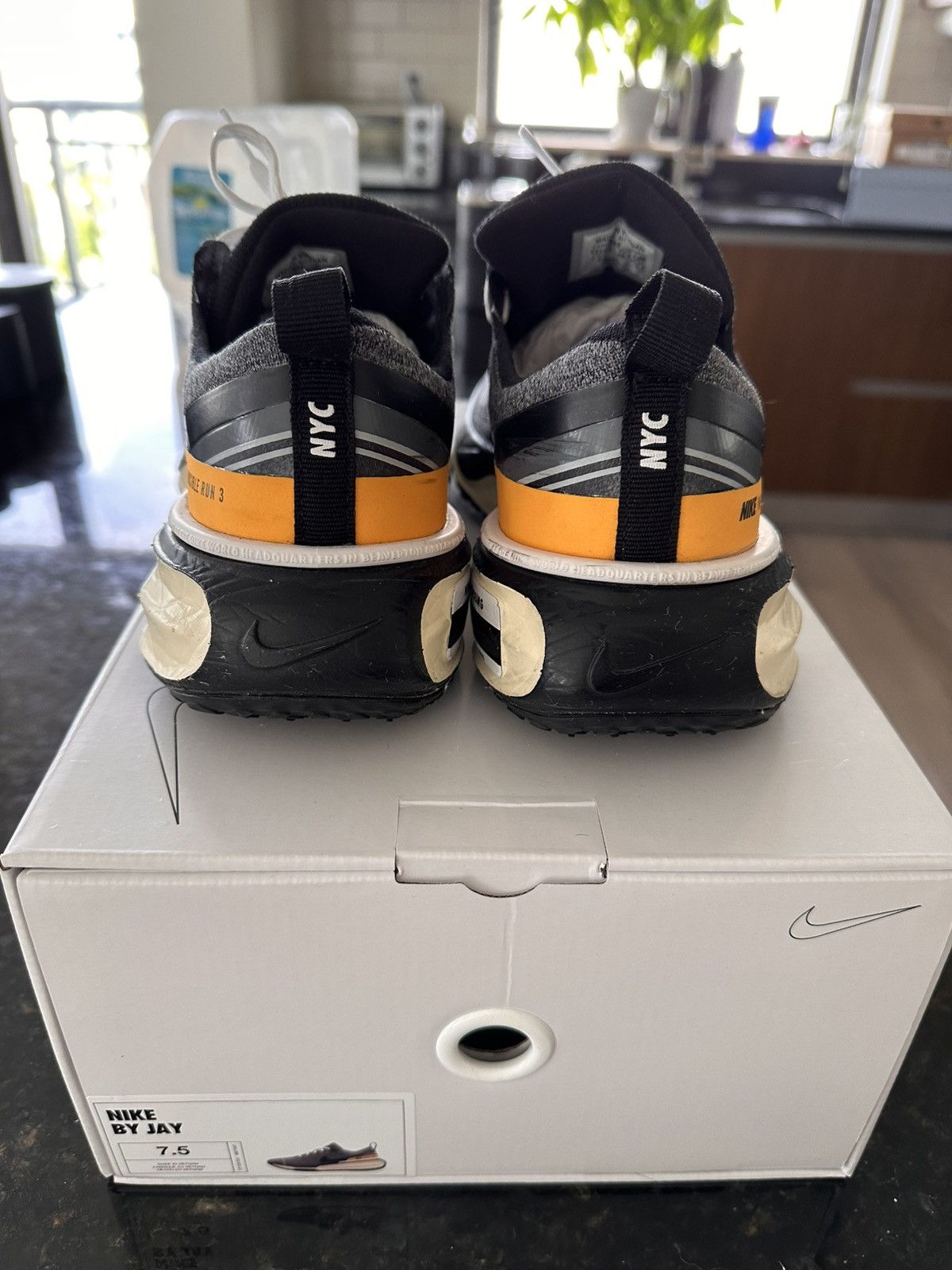 Nike Invincible Run 3 Size US 7.5 / EU 40-41 - 4 Thumbnail