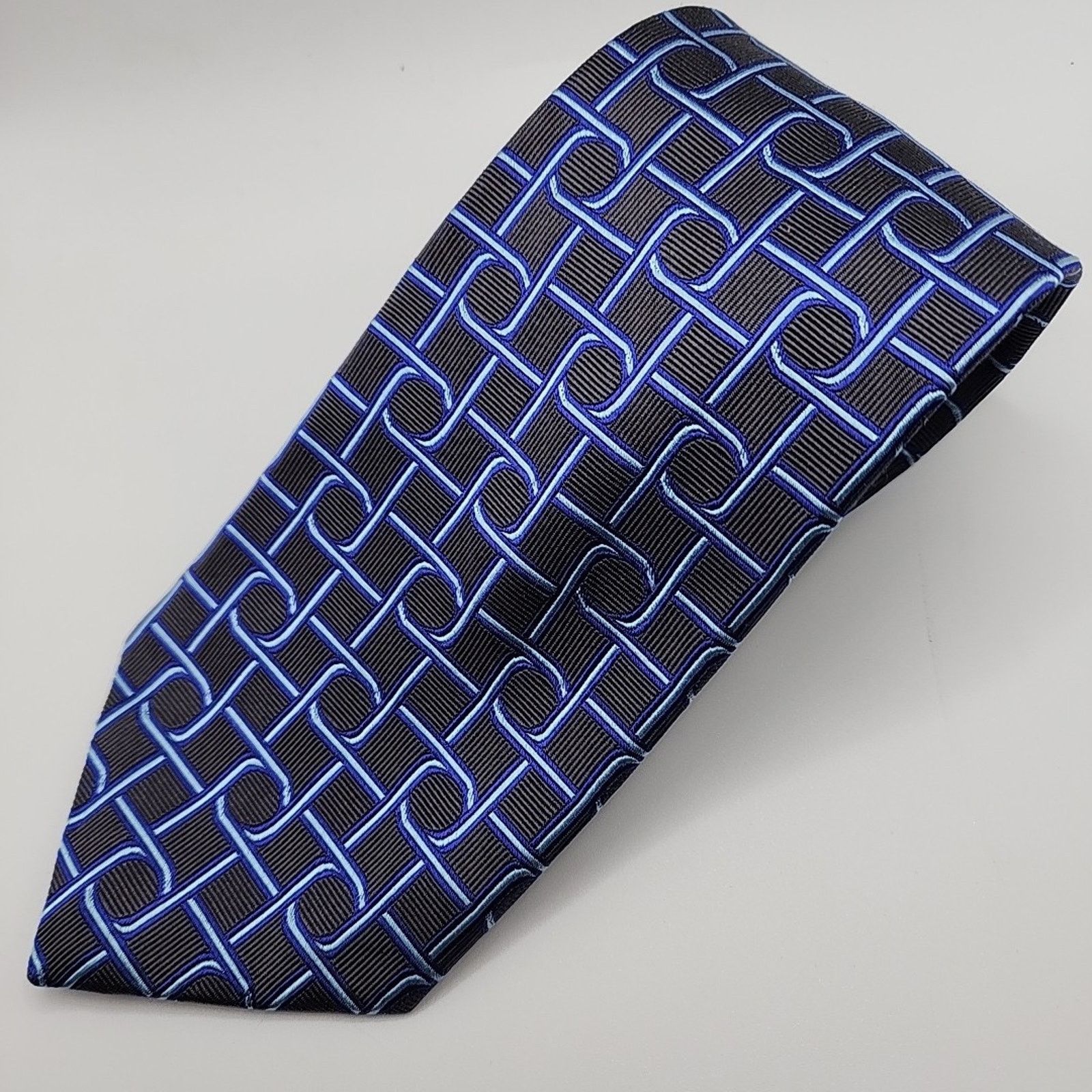 Other Barbara Blank Blue and Gray Geometric Silk Necktie Like New Size ONE SIZE - 4 Thumbnail