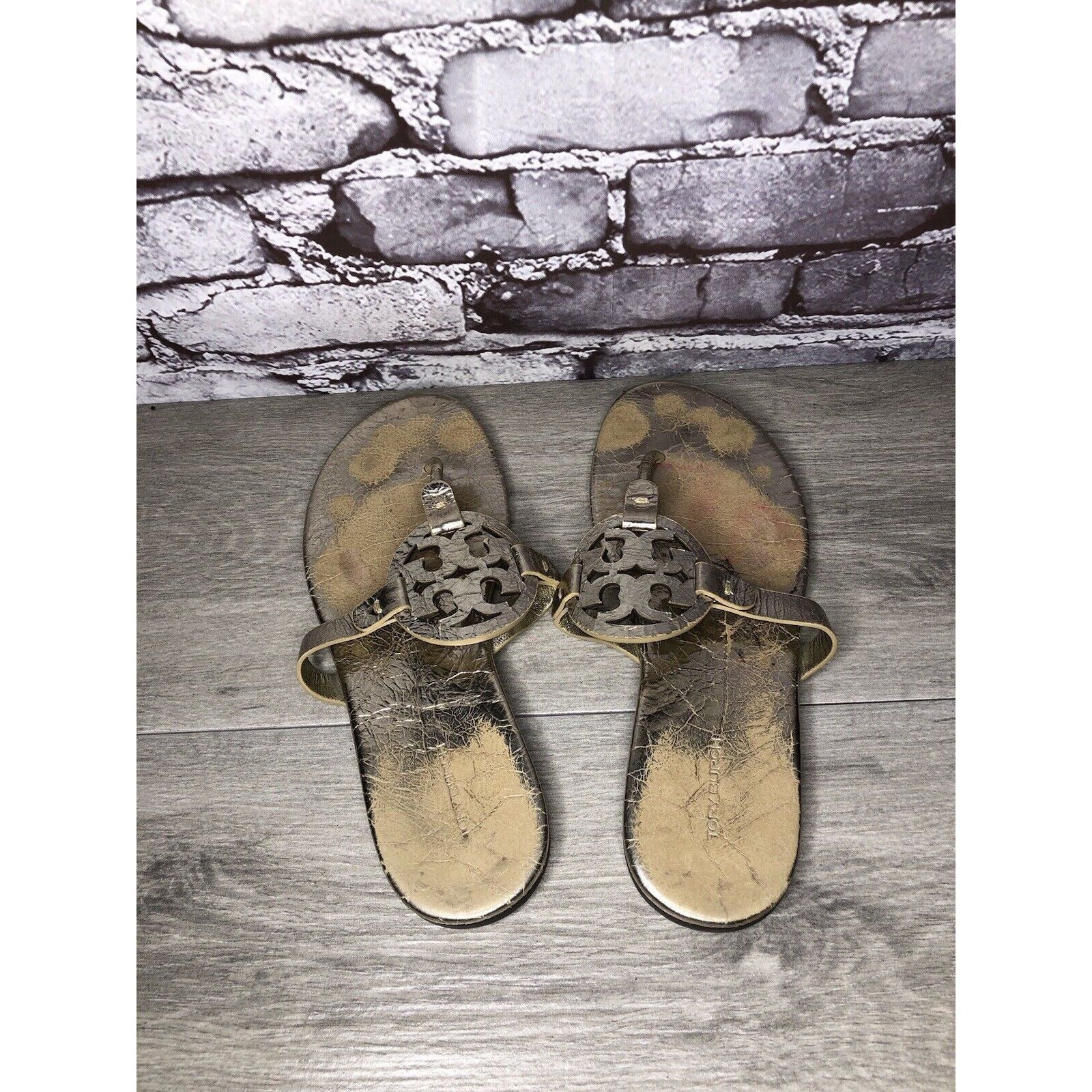 Tory Burch TORY BURCH Silver Leather Badge Logo Thong Flats Sandals Wom Size US 10 / IT 40 - 20 Thumbnail