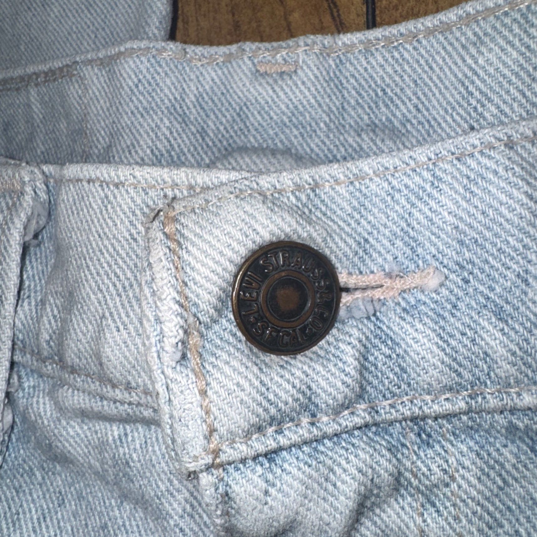 Levi's VINTAGE Levi’s 550 Relaxed Fit Jeans 28x30 Made In USA 100% Cotton Light Wash 90s USA Mens Jeans Size US 28 / EU 44 - 7 Thumbnail