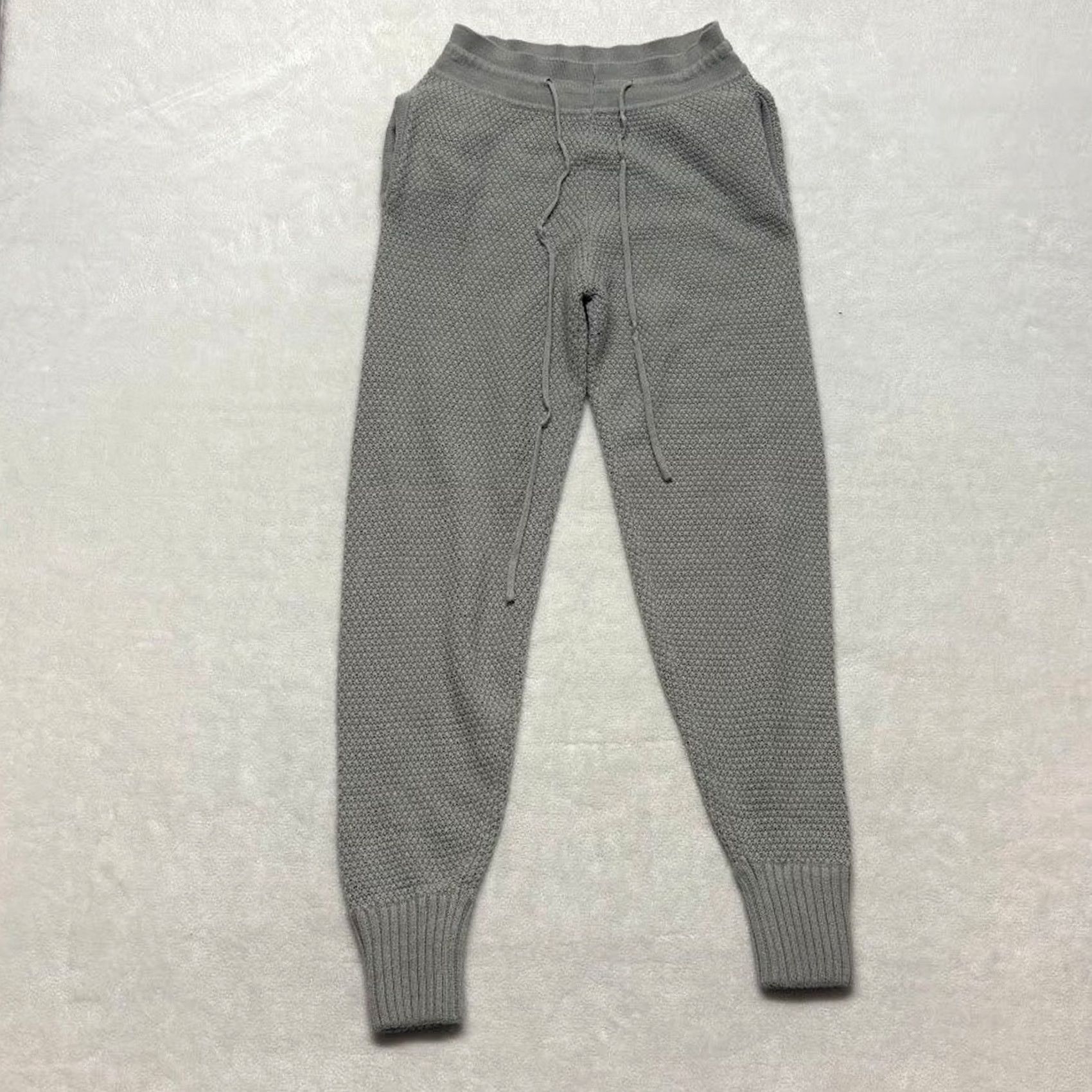PrettyLittleThing PRETTYLITTLETHING Gray Textured Knit Jogger Sweatpants Women S Size S Size S / US 4 / IT 40 - 2 Thumbnail