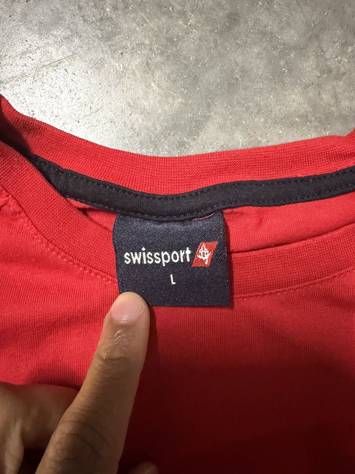 Swissgear Swissport streetwear red shirt Size US L / EU 52-54 / 3 - 4 Thumbnail