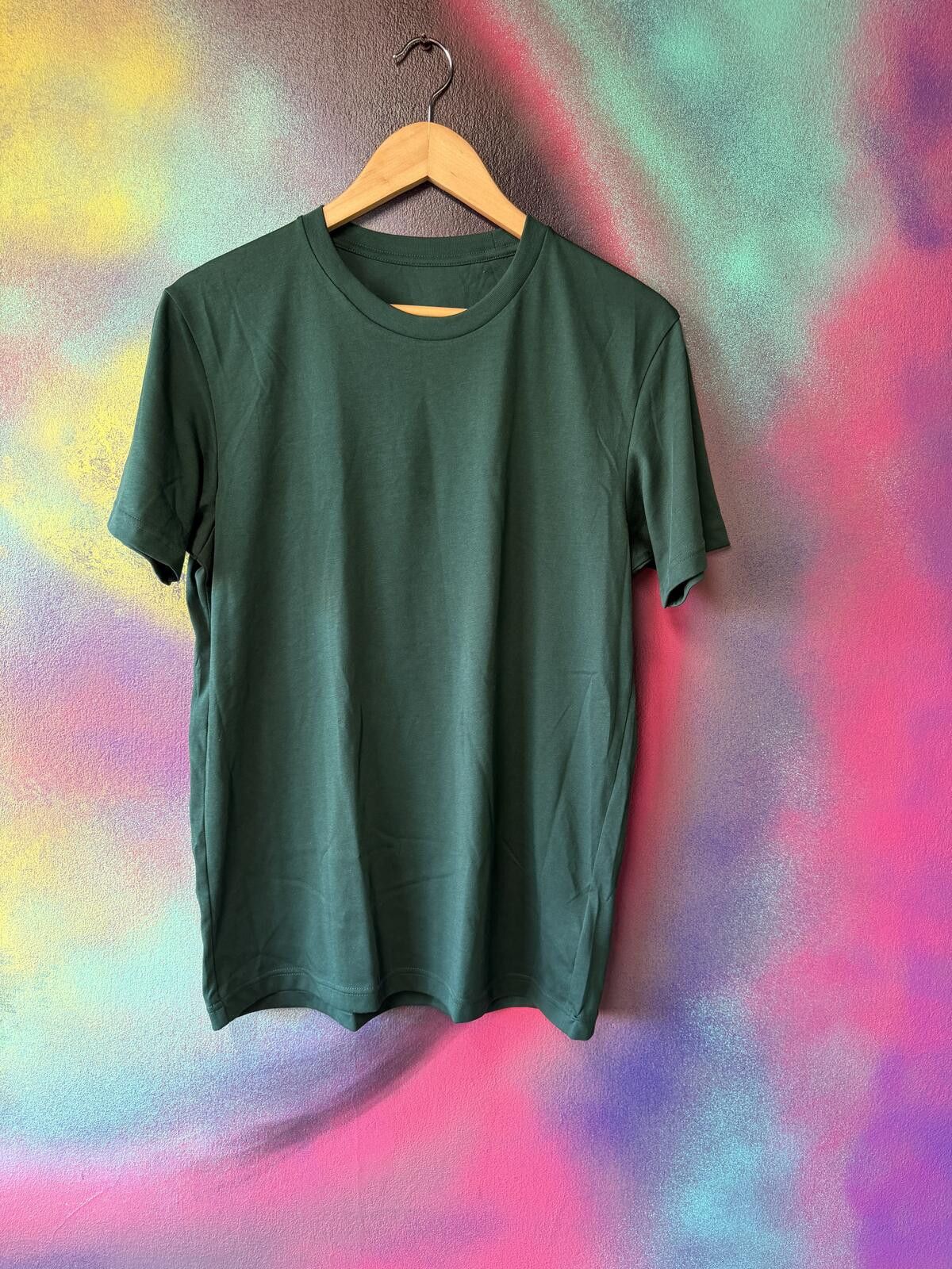 Other Uniqlo dark green cotton tshirt in size M Size US M / EU 48-50 / 2 - 1 Thumbnail