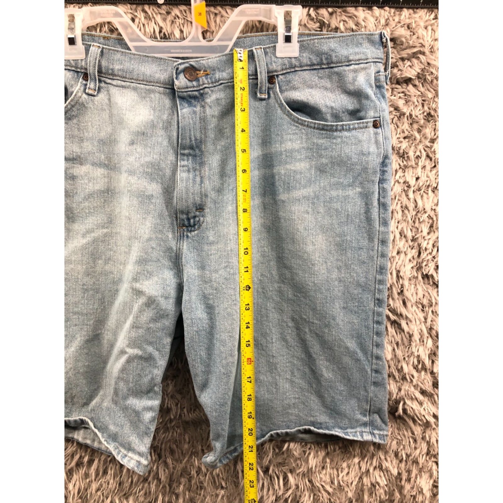 Wrangler Wrangler Bermuda Shorts Mens Size 38 Mid Rise Dark Wash Blue Denim Size US 38 / EU 54 - 3 Thumbnail