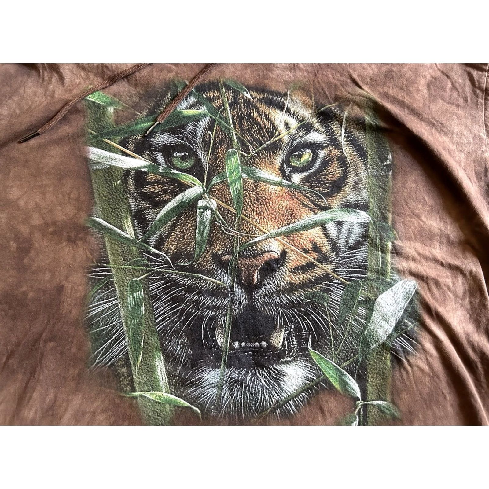 The Mountain The Mountain Hungry Eyes Hooded Light Weight Long Sleeve Shirt Size 2XL NWT Size XXL / US 16-18 / IT 52-54 - 3 Thumbnail