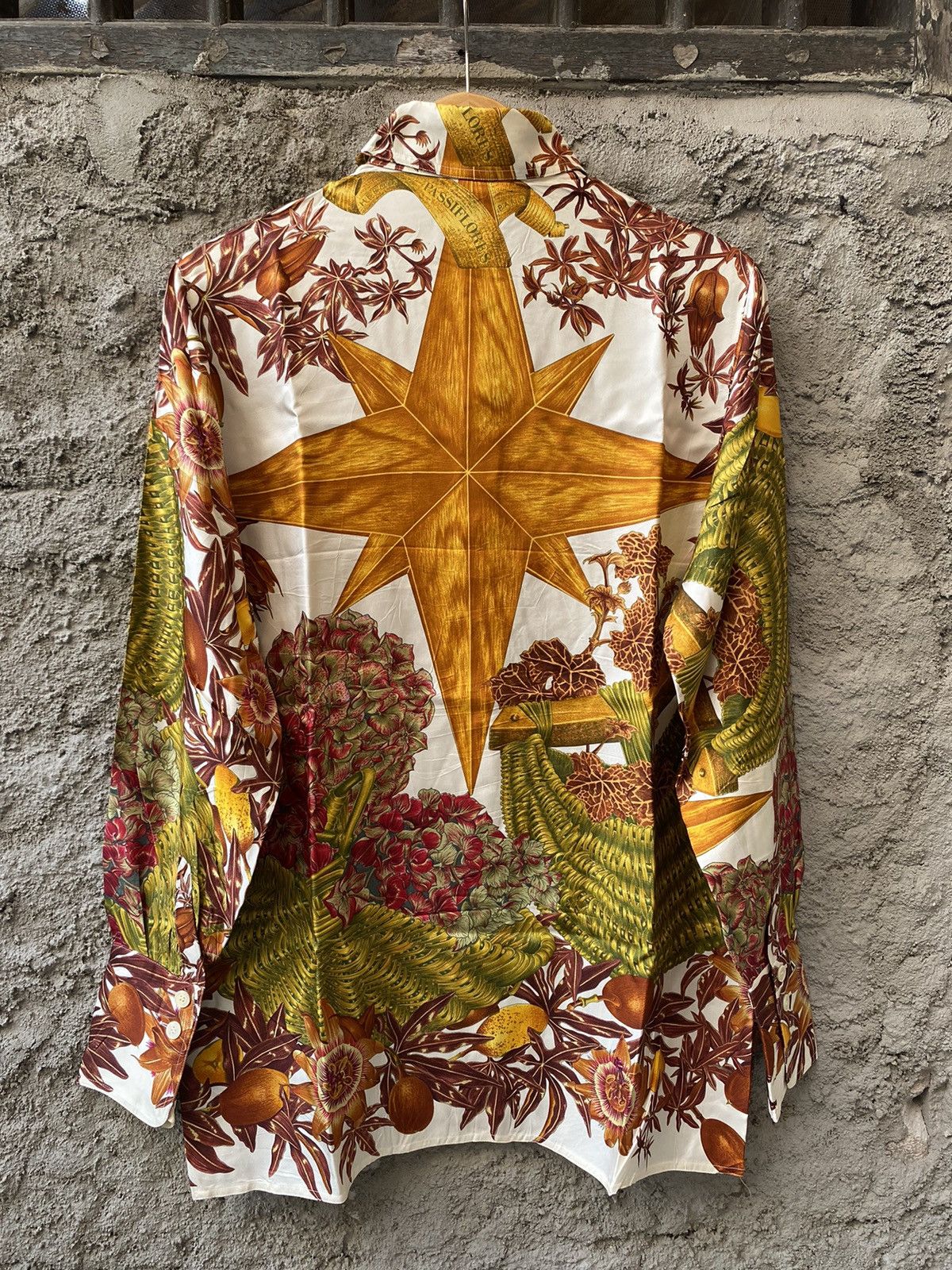 Hermes Vintage Hermes "Passiflores" Silk Shirt Size US M / EU 48-50 / 2 - 2 Thumbnail