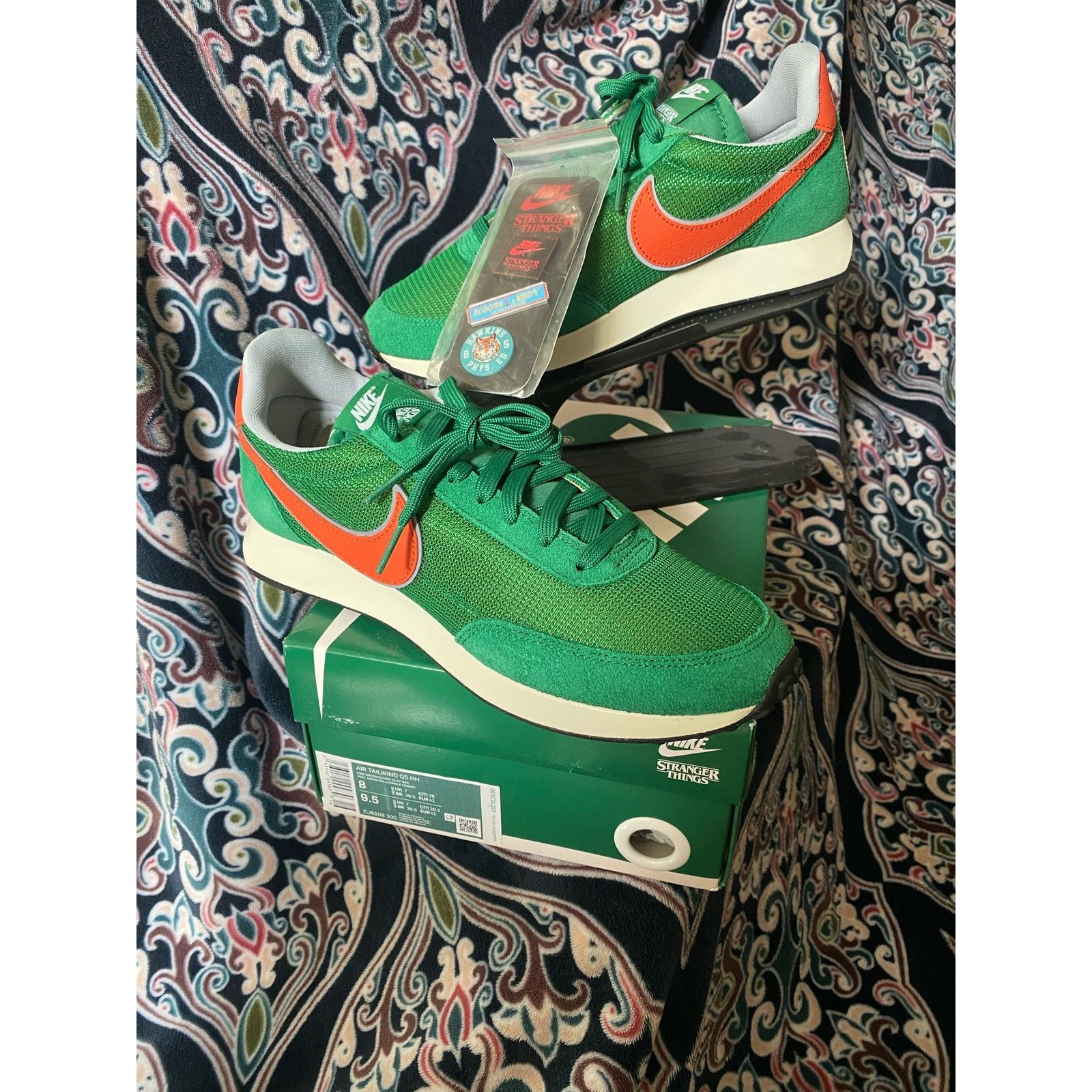 Nike Nike Tailwind 79 Stranger Things Hawkins High School m8 w9.5 Size US 8 / EU 41 - 2 Thumbnail