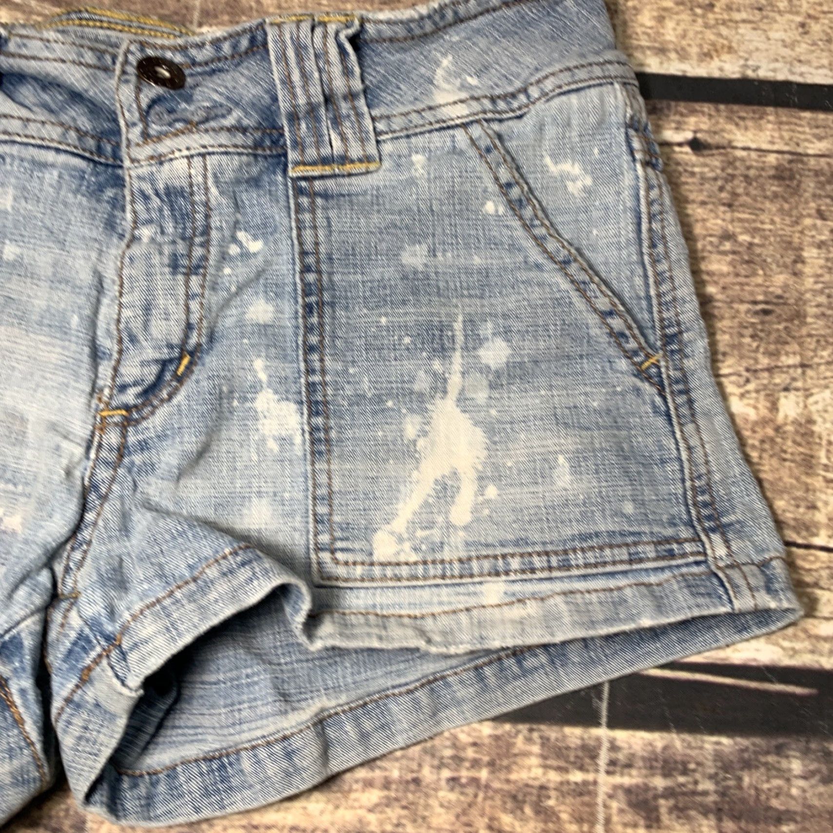 Vintage Womens Bongo Shorts Denim 28 inch Waist Size 5 Stretch Prefaded Distressed Flat Front Pockets Size 28" / US 6 / IT 42 - 3 Thumbnail