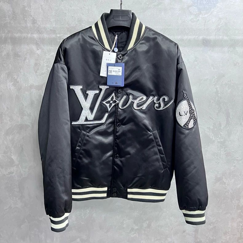 Louis Vuitton Louis Vuitton Black striped monogrammed embroidered single Size US M / EU 48-50 / 2 - 1 Thumbnail