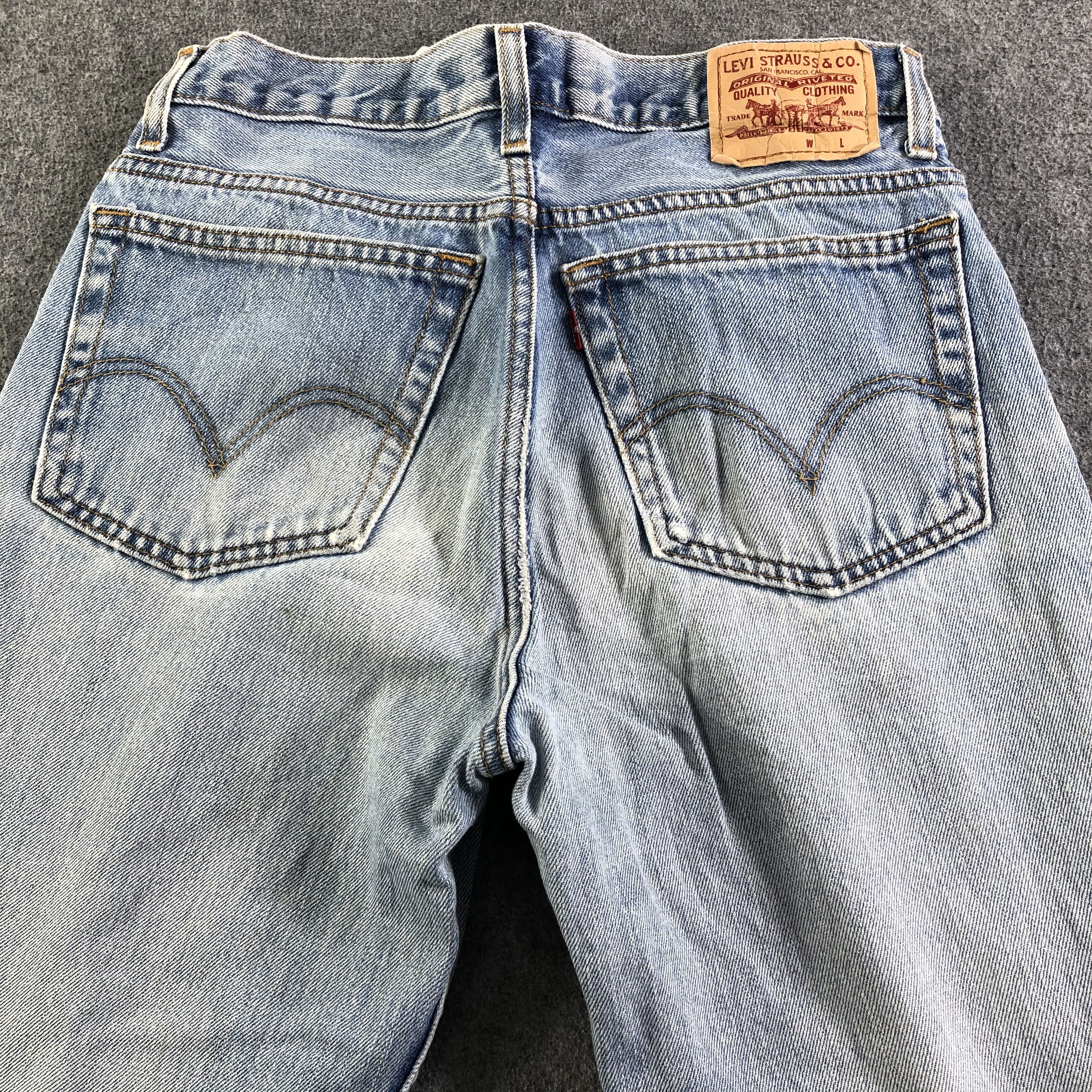 Levi's Vintage Blue Wash Levis Jeans-J3518 Size US 31 - 4 Thumbnail