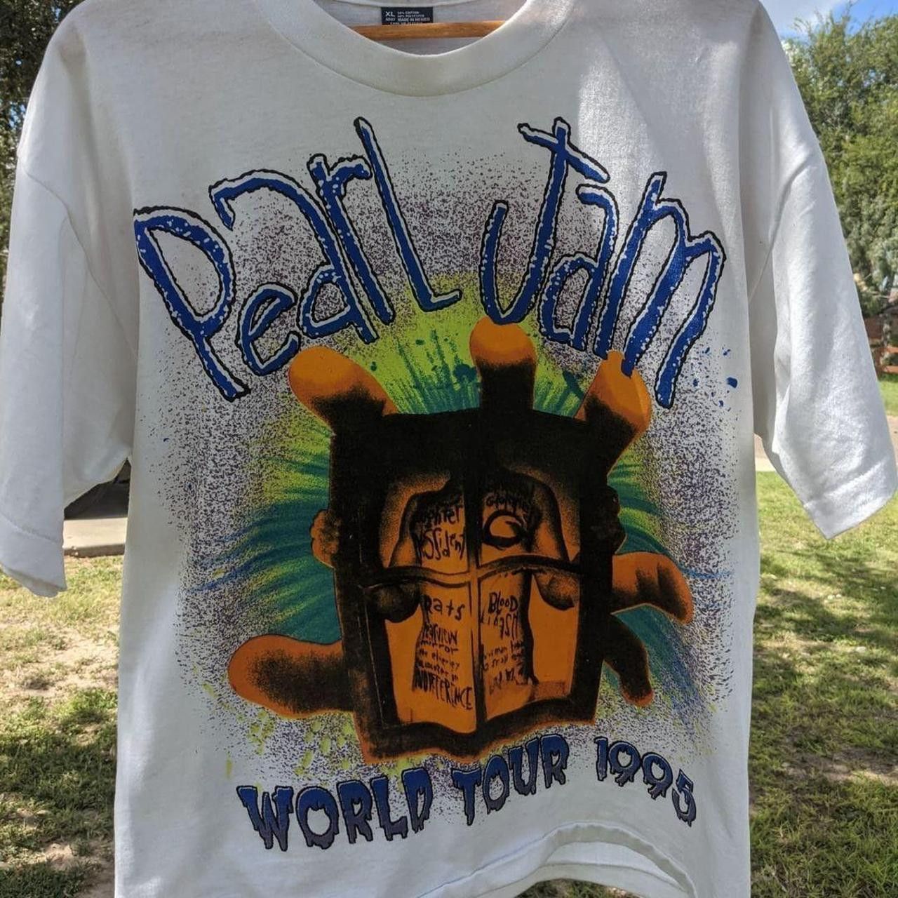 Vintage Pearl Jam tee