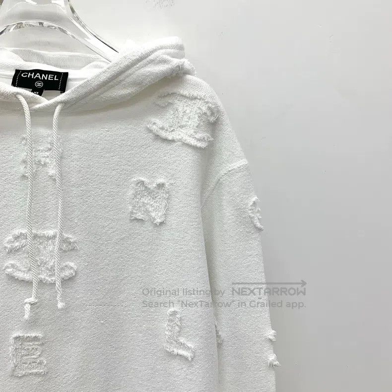 Chanel Chanel White logo embroidered cotton hooded drawstring lon Size XS / US 0-2 / IT 36-38 - 3 Thumbnail