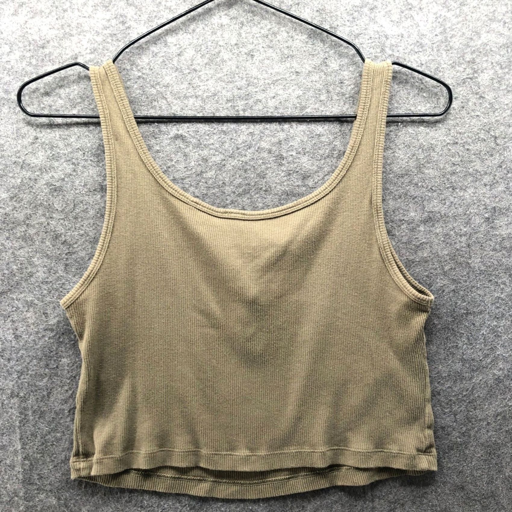 Uniqlo Uniqlo Ribbed Henley Cropped Tank Top Womens M Olive Green Scoop Neck Size M / US 6-8 / IT 42-44 - 2 Thumbnail