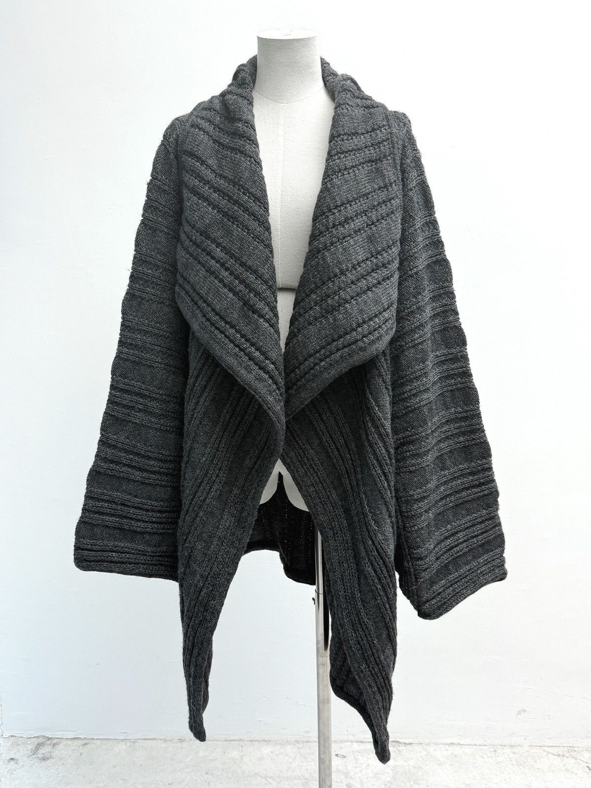 Issey Miyake × Vintage Oversized bat - sleeve knitted wool cardigan Size M / US 6-8 / IT 42-44 - 1 Thumbnail