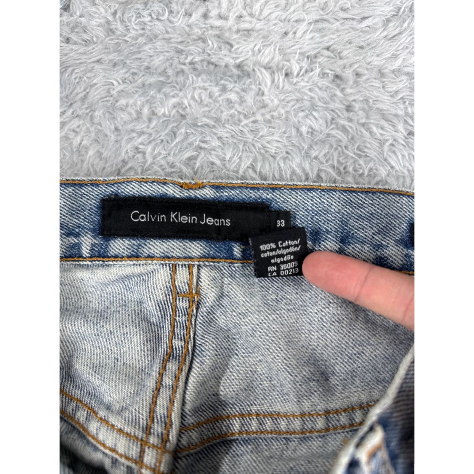 Calvin Klein VINTAGE Calvin Klein Jeans Adult 33 Blue Denim Straight Leg Cotton 32x28 Casual Mens Size US 33 - 7 Thumbnail