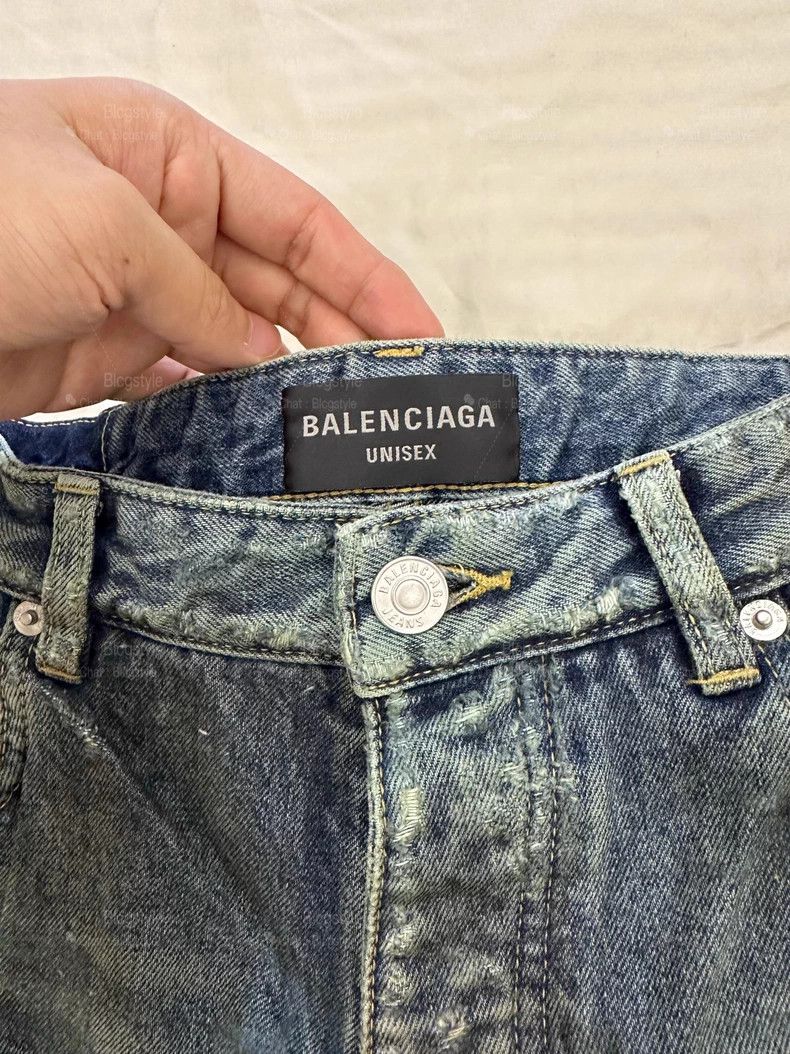 Balenciaga Balenciaga size XS Distressed Wide Leg Denim Pants Size US 27 - 7 Thumbnail