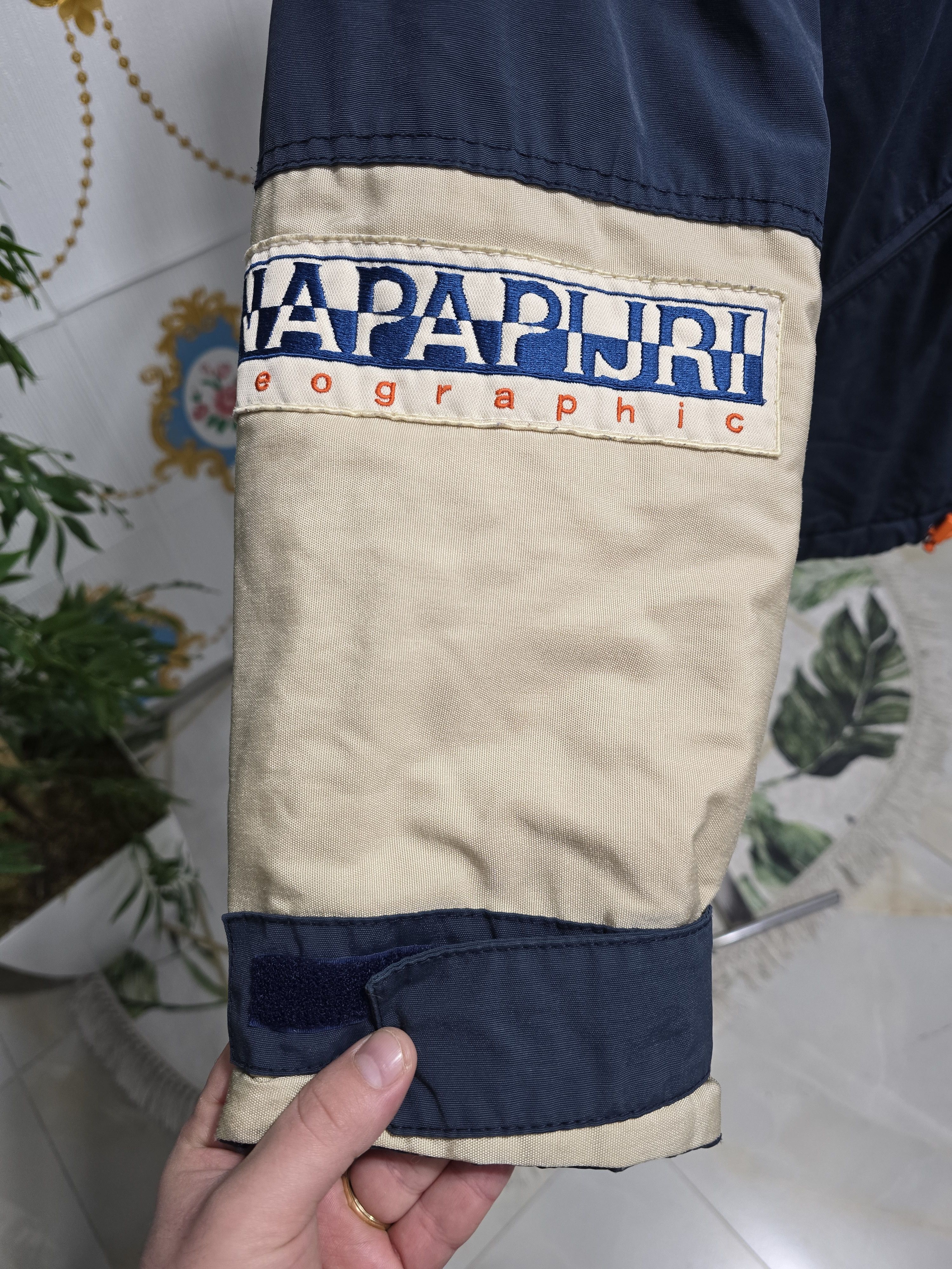 Napapijri NAPAPIJRI Geographic anorak jacket VINTAGE RARE excellent Size US L / EU 52-54 / 3 - 2 Thumbnail