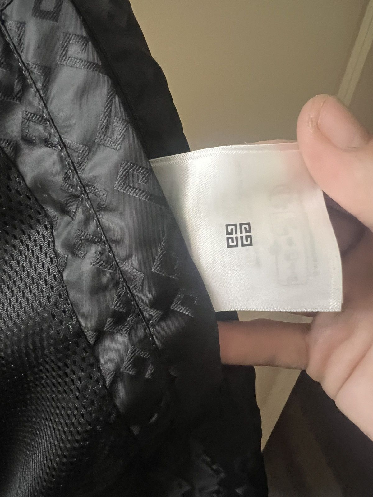 Givenchy Givenchy 4G monogram windbreaker 2024 Size US M / EU 48-50 / 2 - 2 Thumbnail