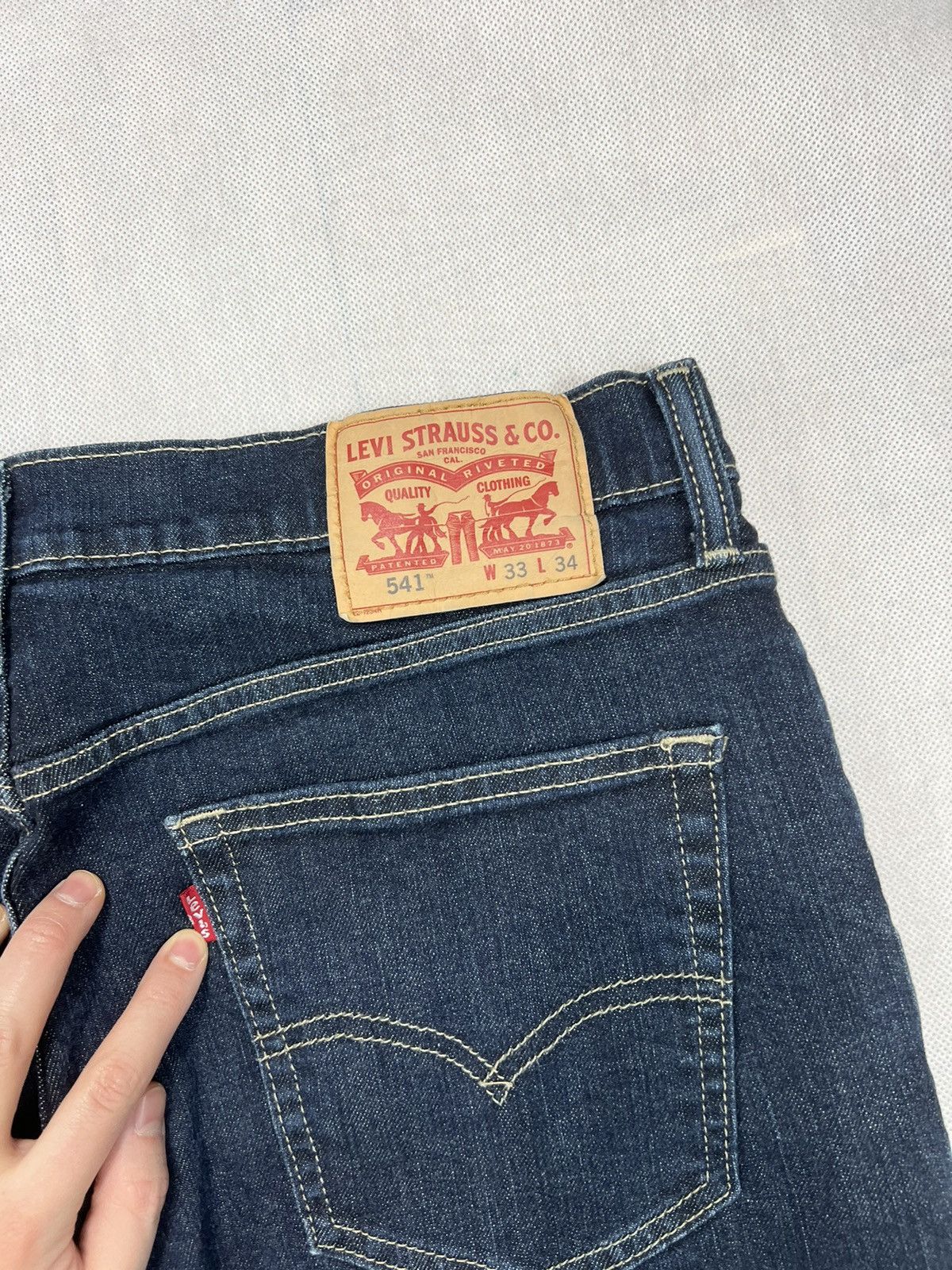 Levi's Pants Levi’s 541 jeans great color Size US 33 - 3 Thumbnail